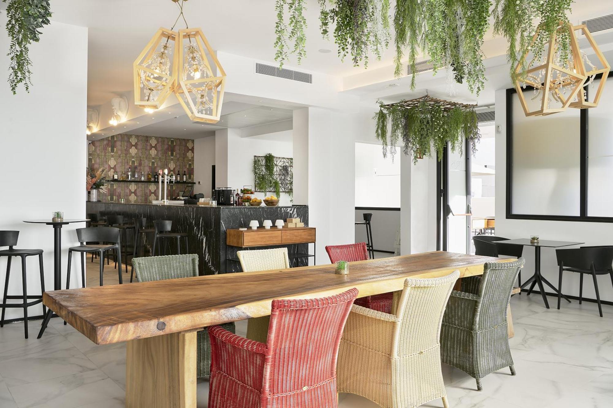 Hotel Stic Urban & 4*