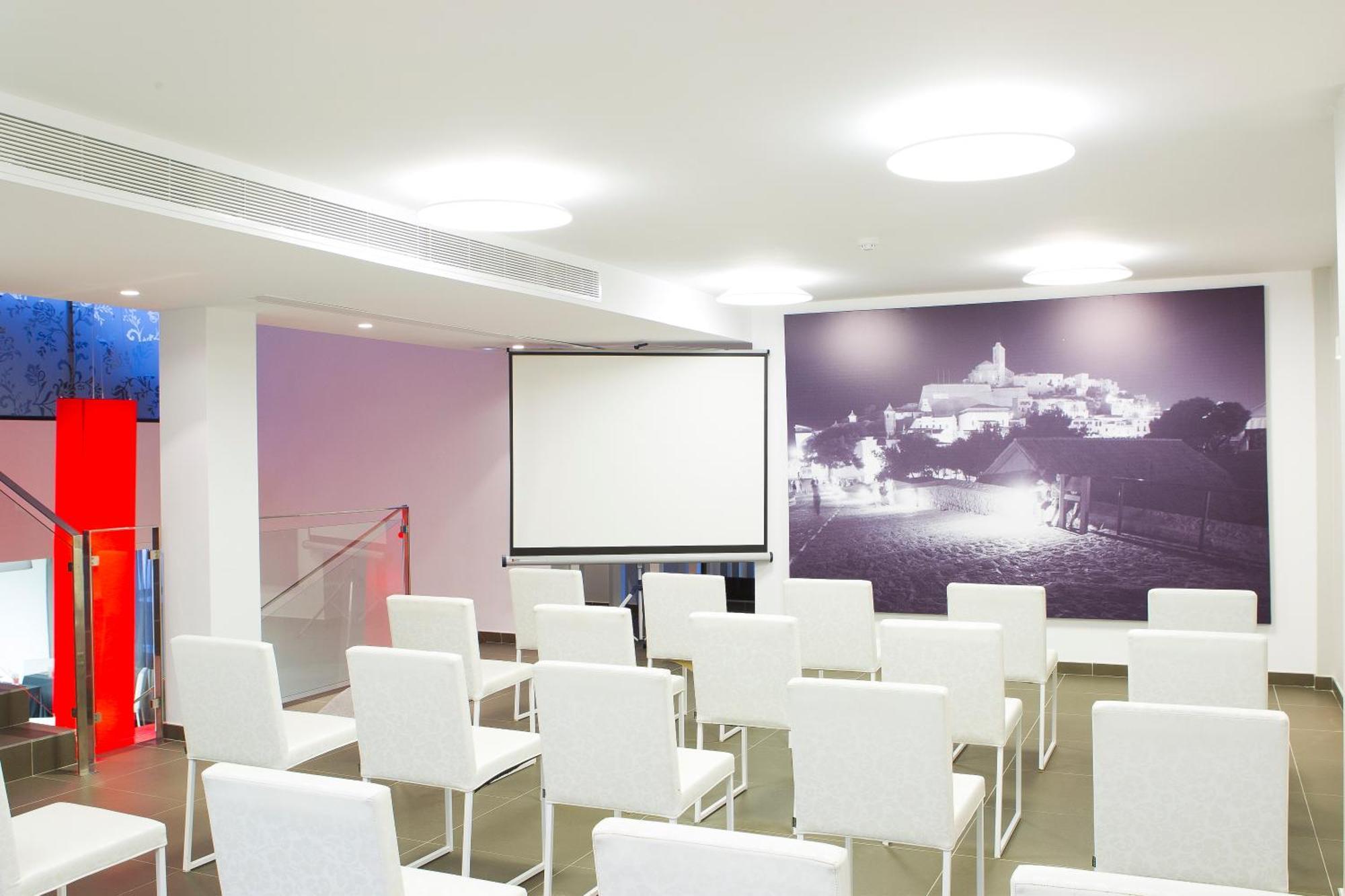 Migjorn Ibiza & 4* Playa d'en Bossa