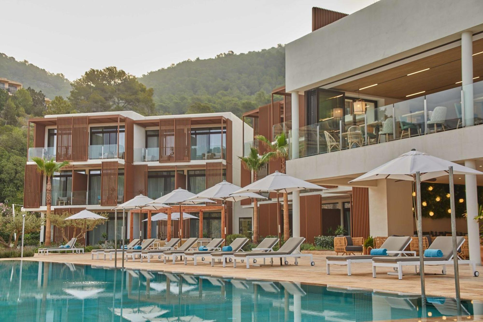 Hotel Cala San Miguel Ibiza Resort, Adults Only, Curio Collection By Hilton 5*