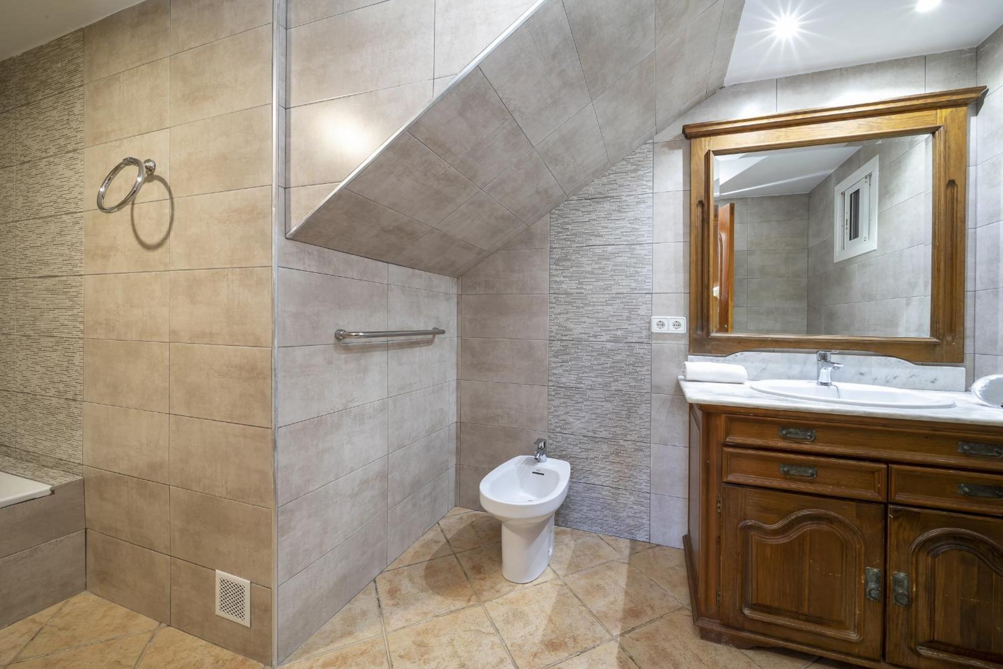 Ramos Villa *