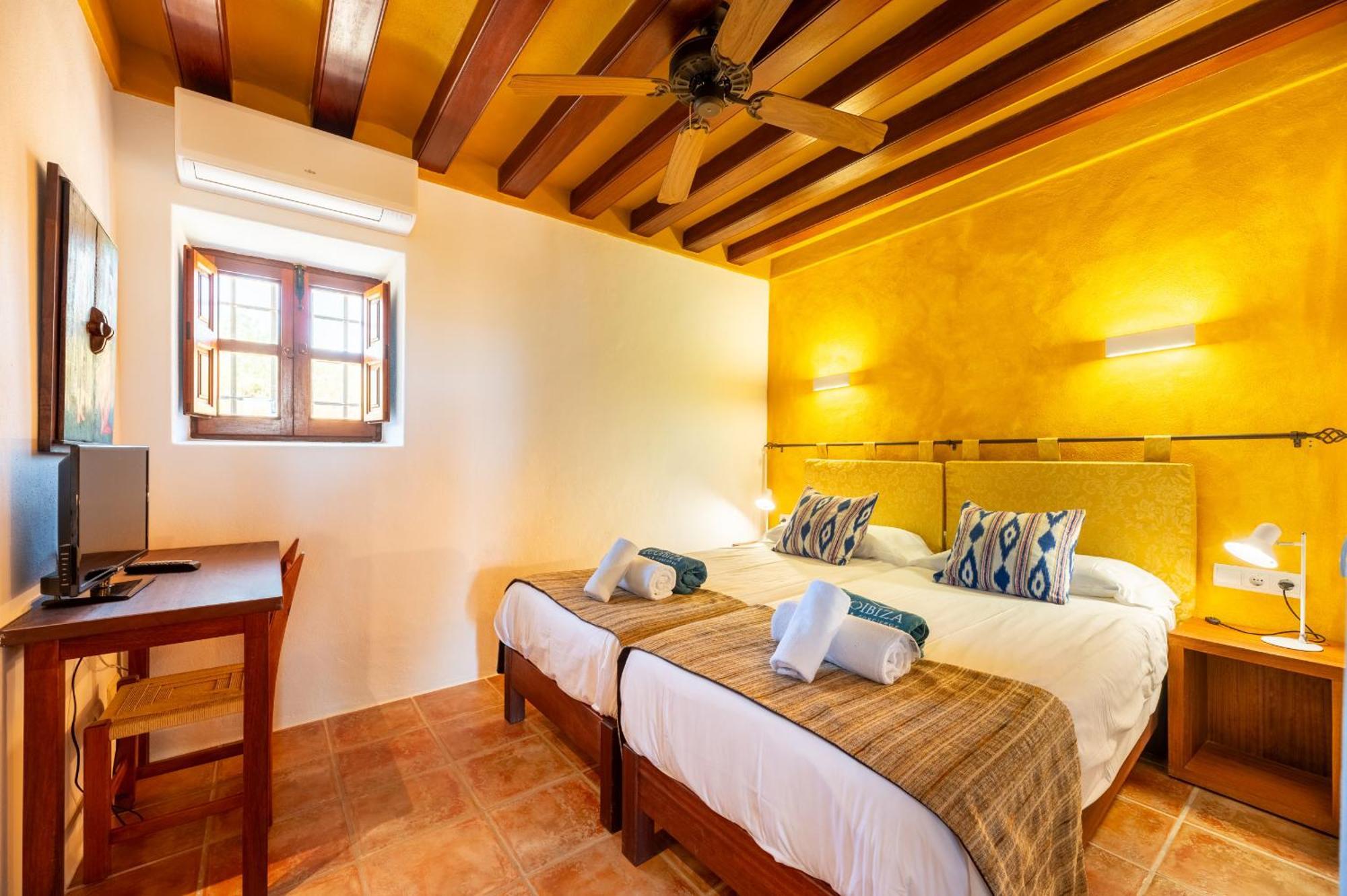 Holiday home Andreuet Sant Carles de Peralta