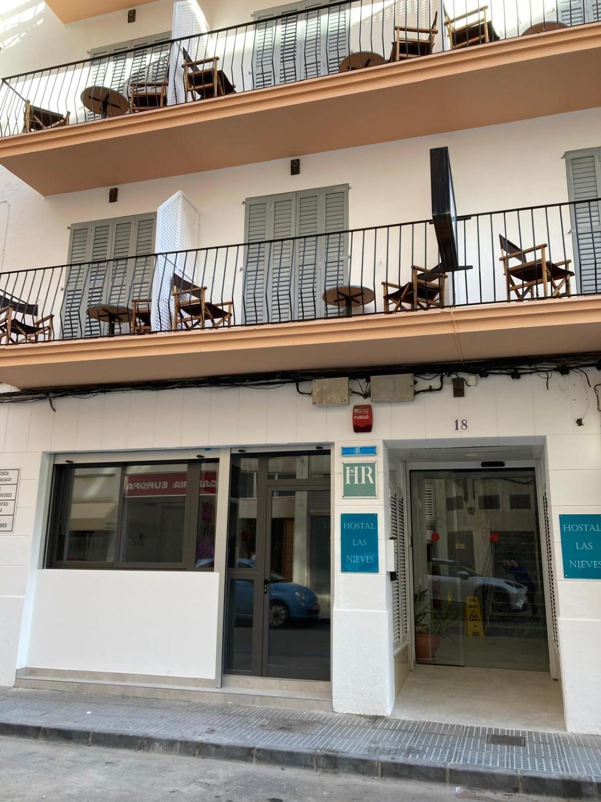 Las Nieves * Ibiza Town