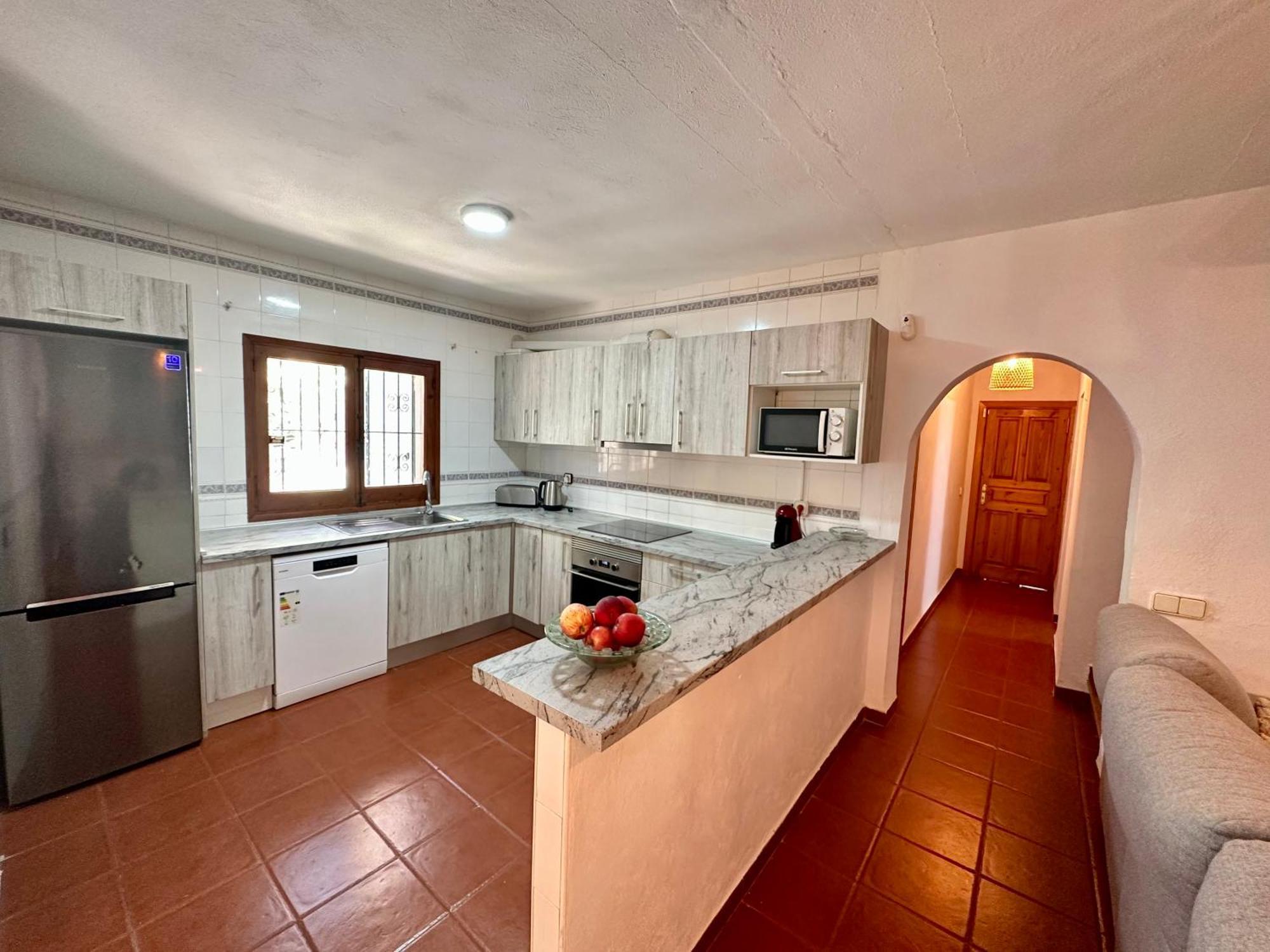 In Playa Den Bossa & Ibiza Town 7min, Bbq Villa *