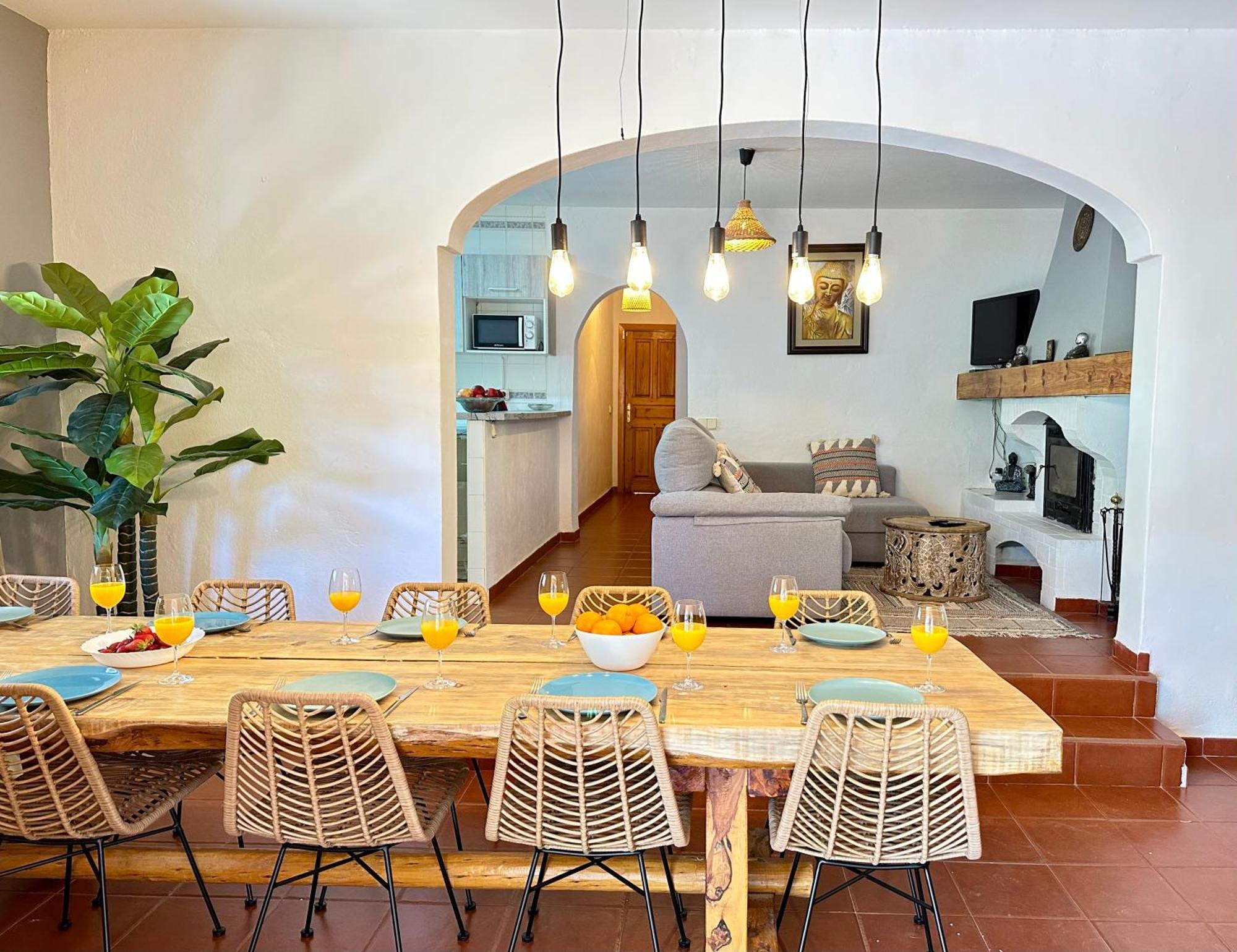 In Playa Den Bossa & Ibiza Town 7min, Bbq Villa