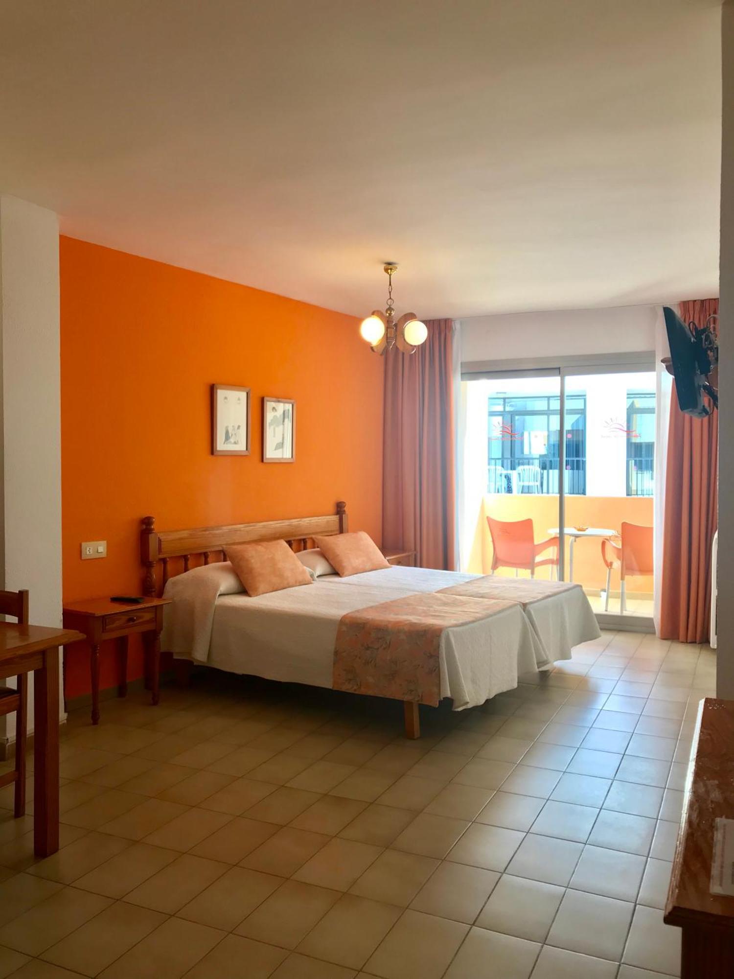 Aparthotel Jovial *
