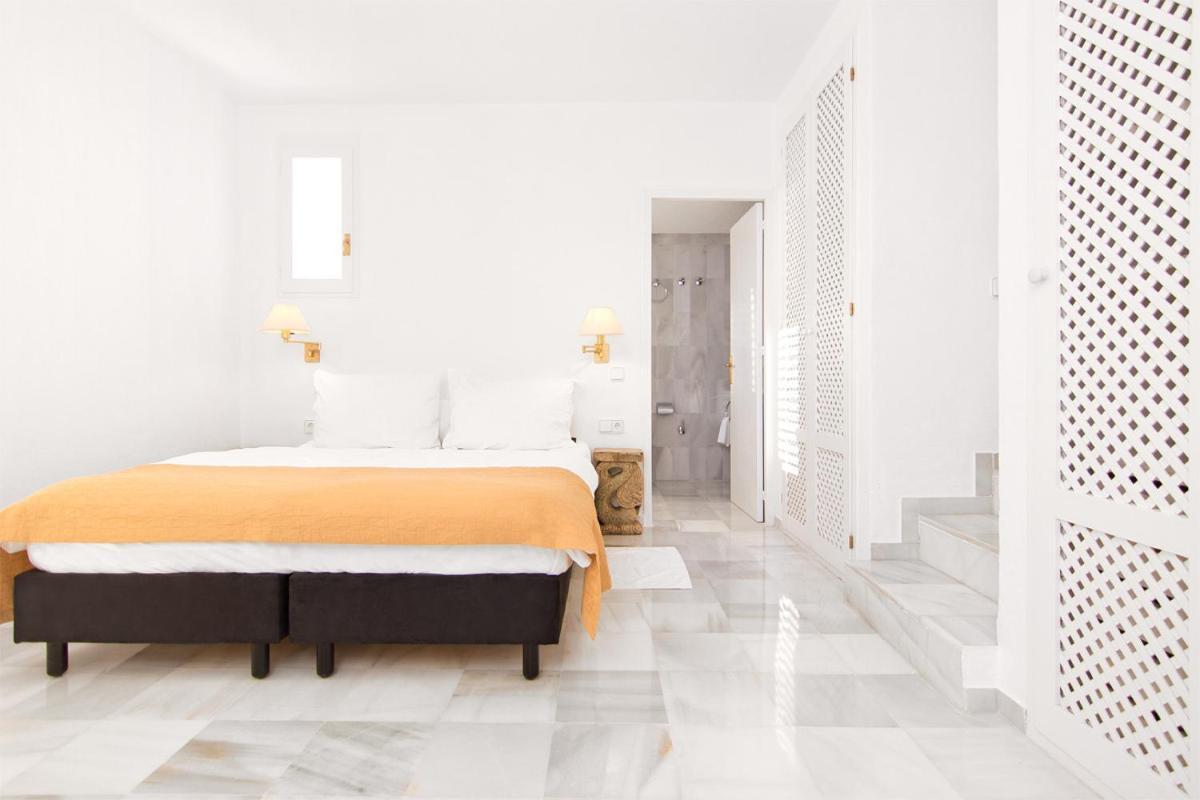 Hotel Village 4*