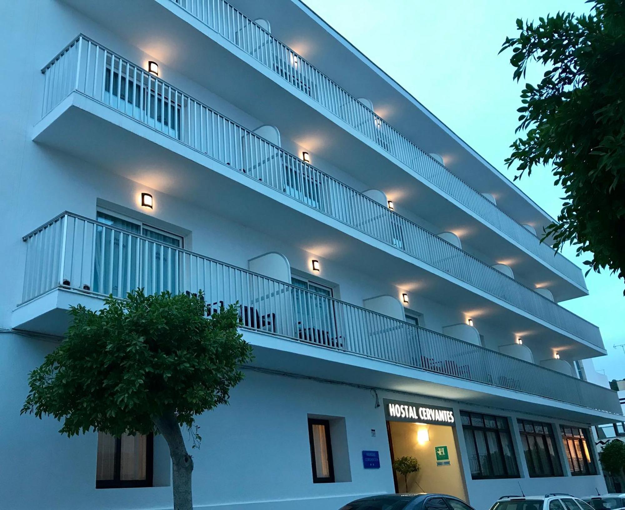 Cervantes Guest house 2*