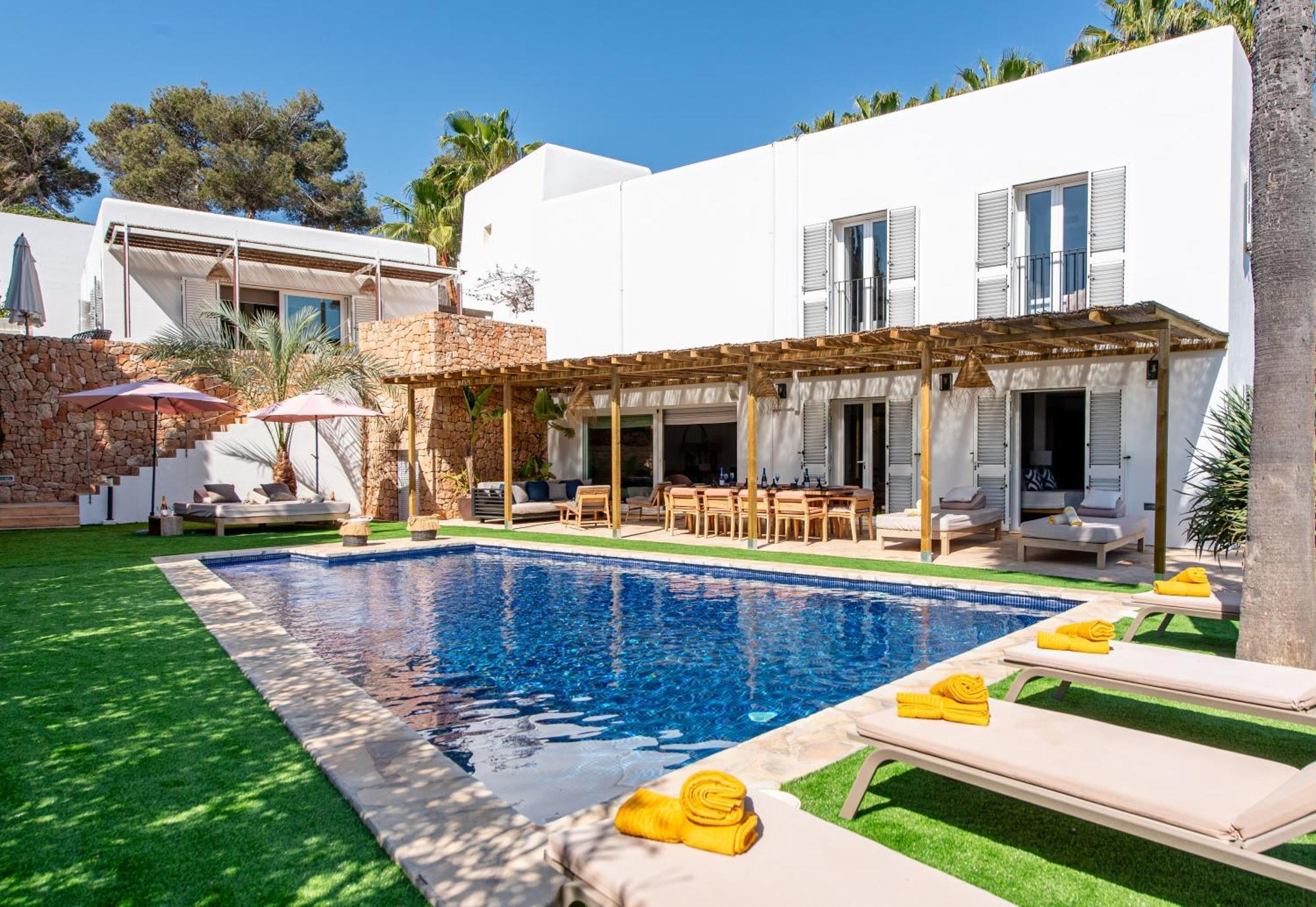 Cap Martinet Talamanca Tashellu, Boutique 5 Bed - Sea And Forest View Villa *