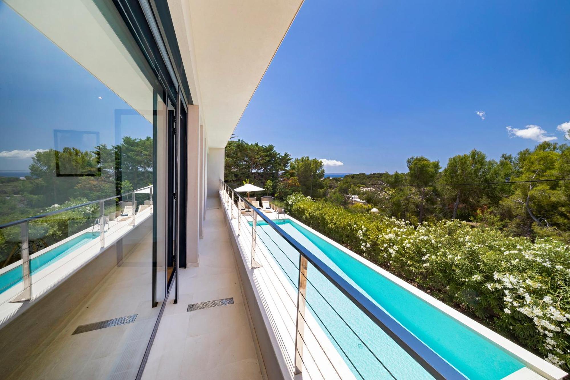 In Ibiza Town Sleeps 10 - Vue