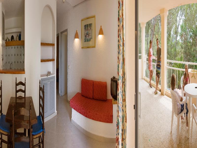 Hotel Globales Montemar Cala Llonga (Ibiza)