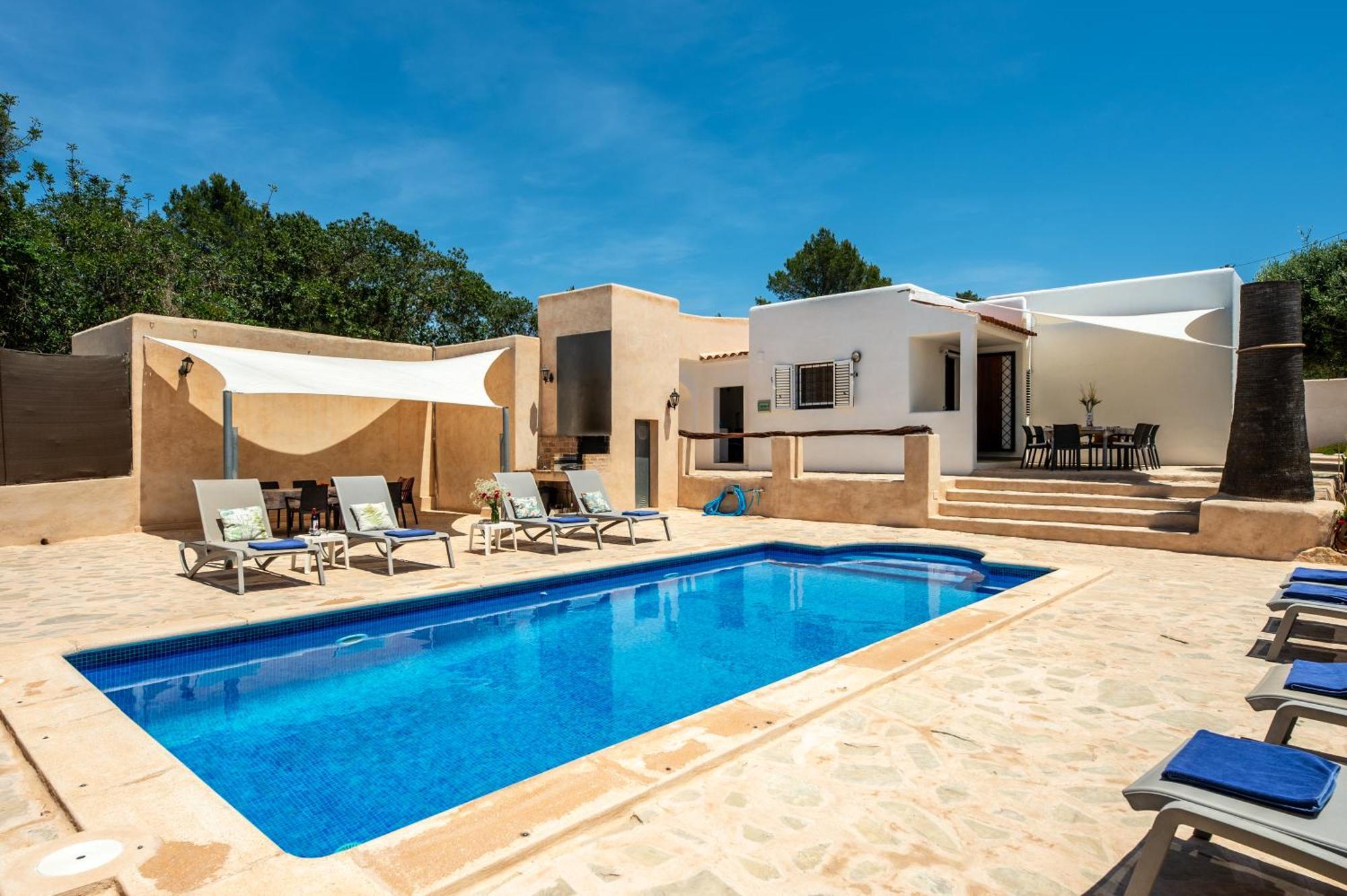 Carreras Villa