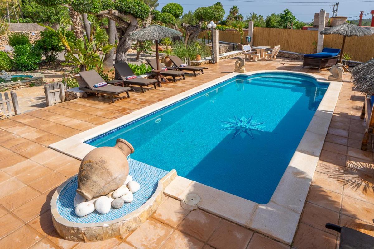 Cardona Villa Montecristo