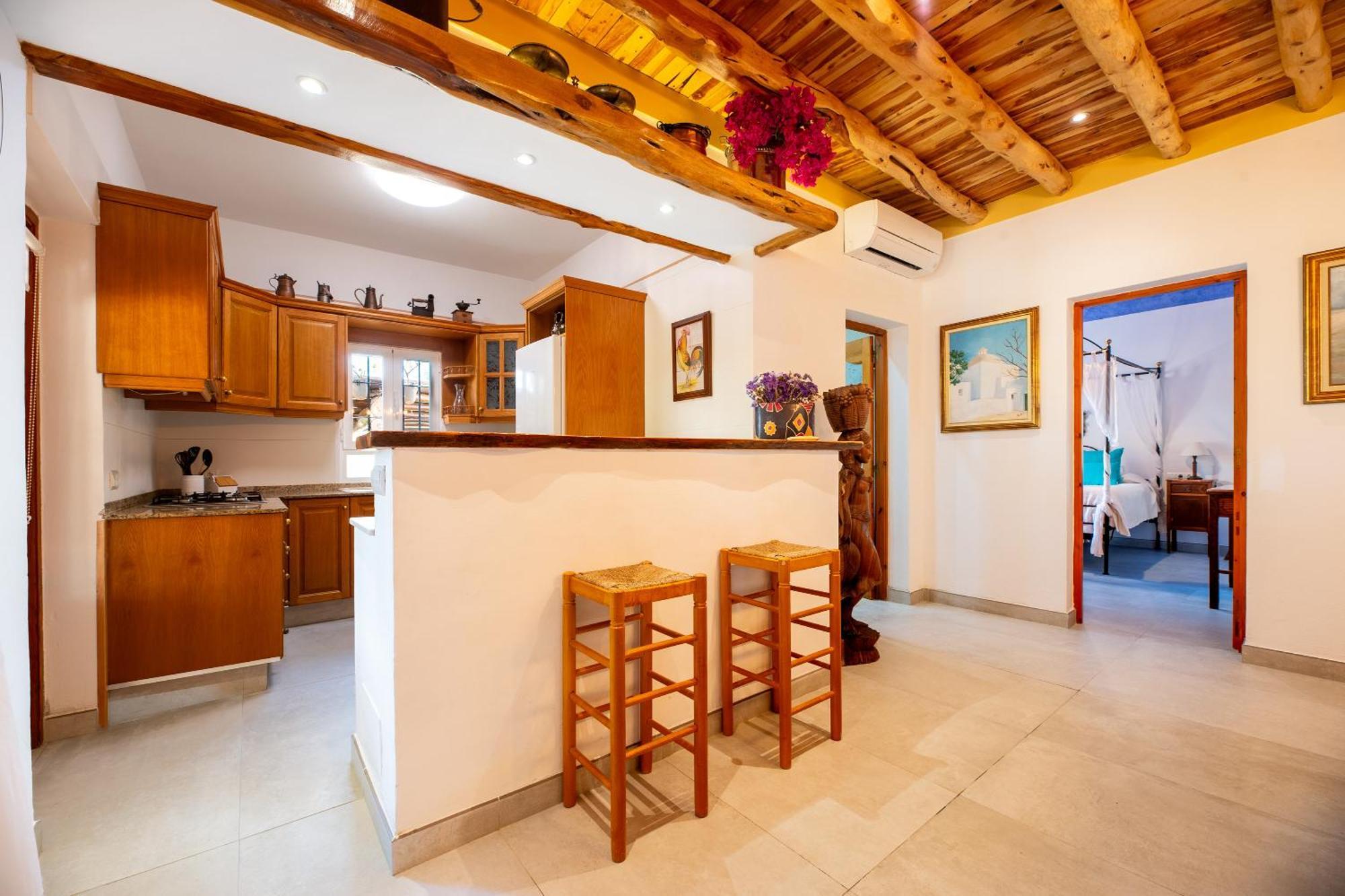 Cardona Villa