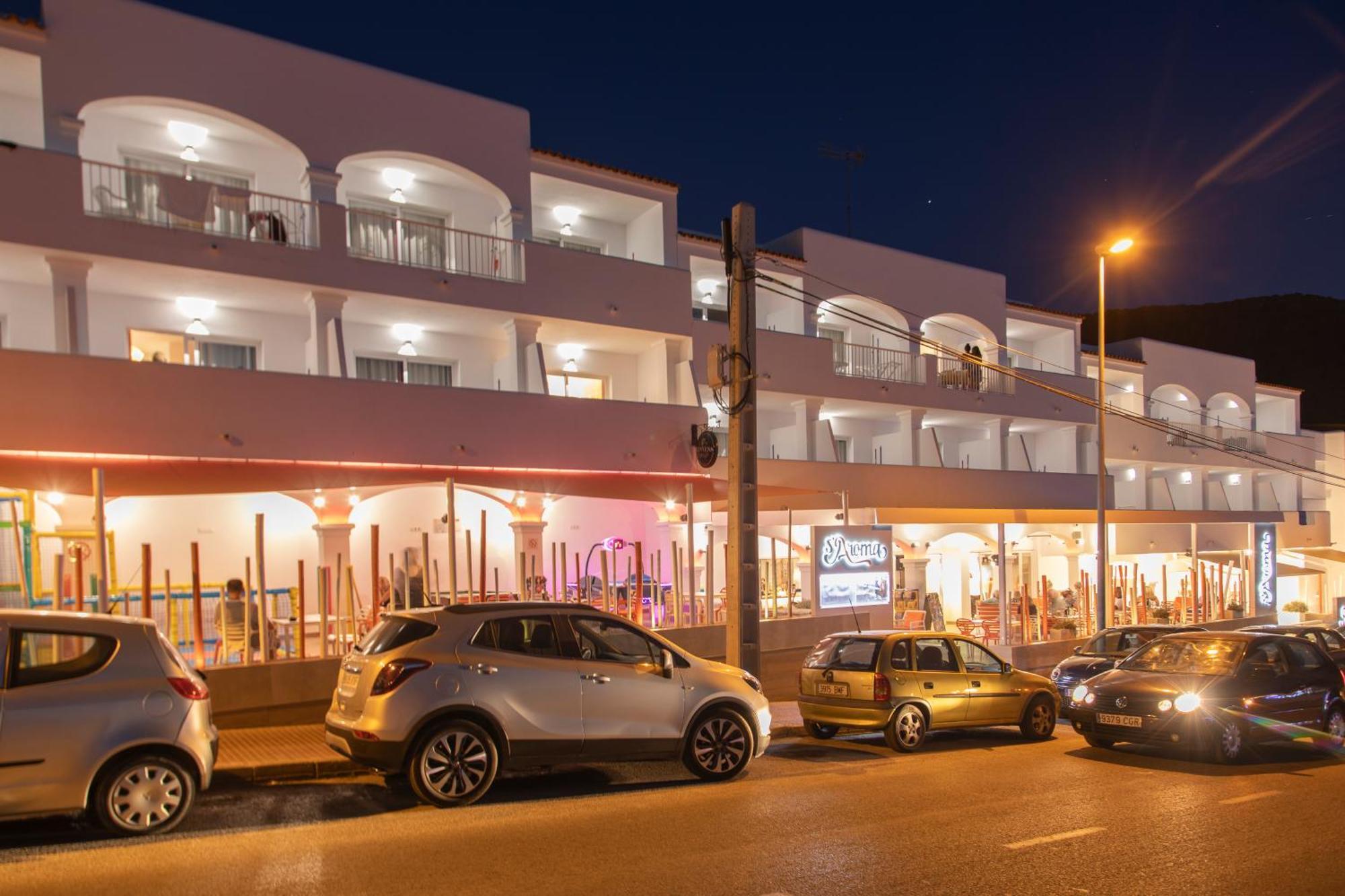 Typic Oasis Sa Tanca * Cala Llonga (Ibiza)