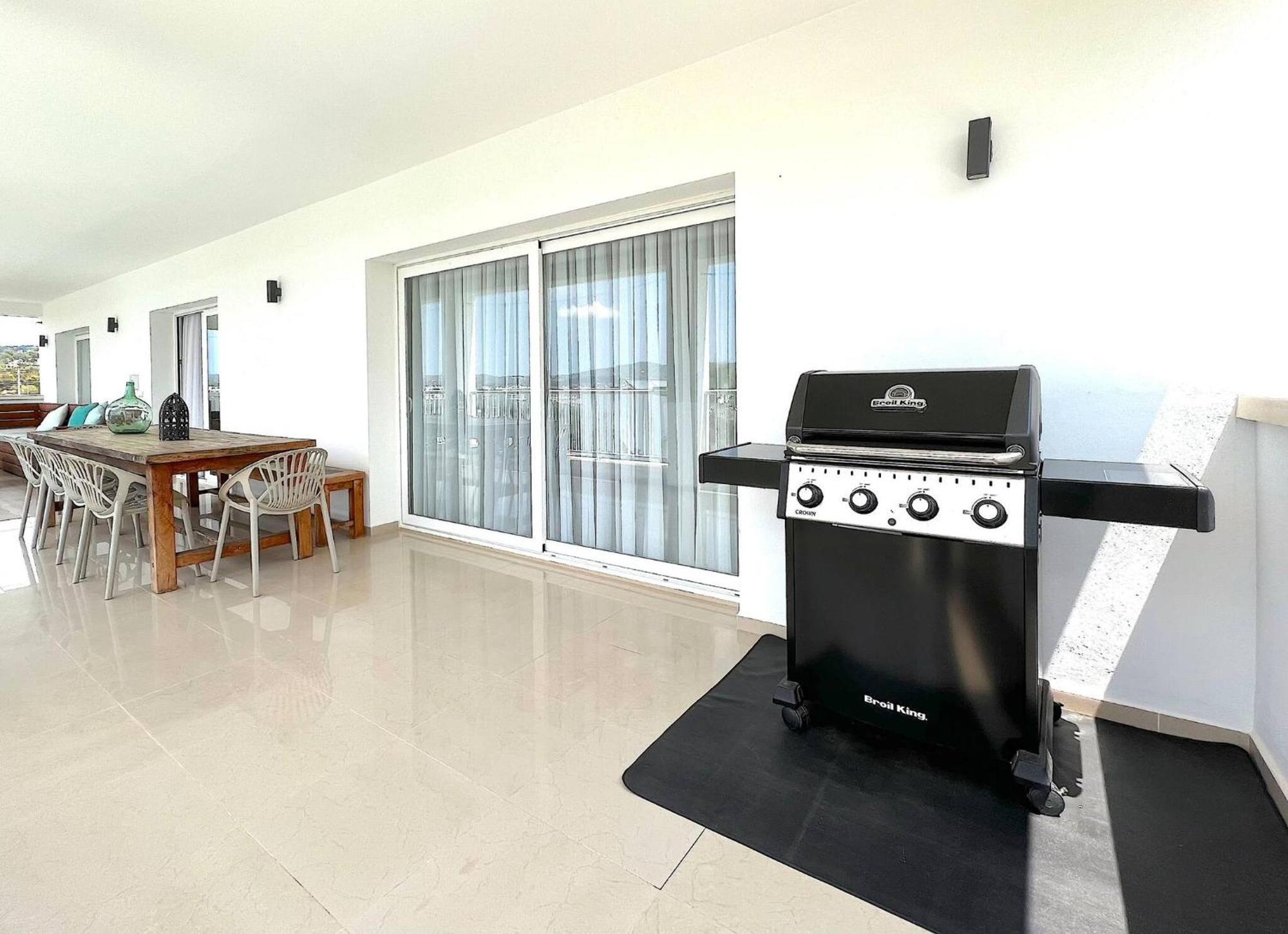 Julieta 2km From Ibiza Town And 1km From Talamanca * Santa Eularia des Riu