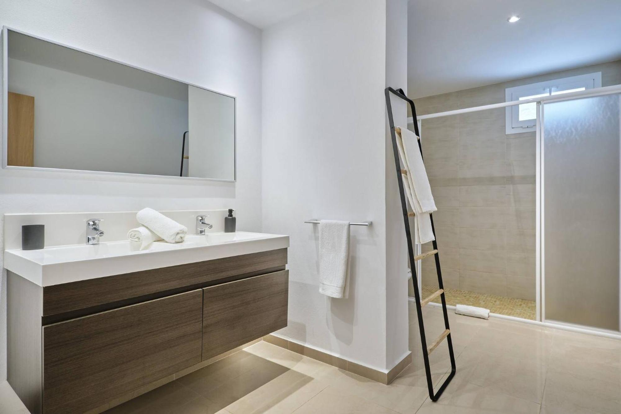 Julieta 2km From Ibiza Town And 1km From Talamanca Villa *