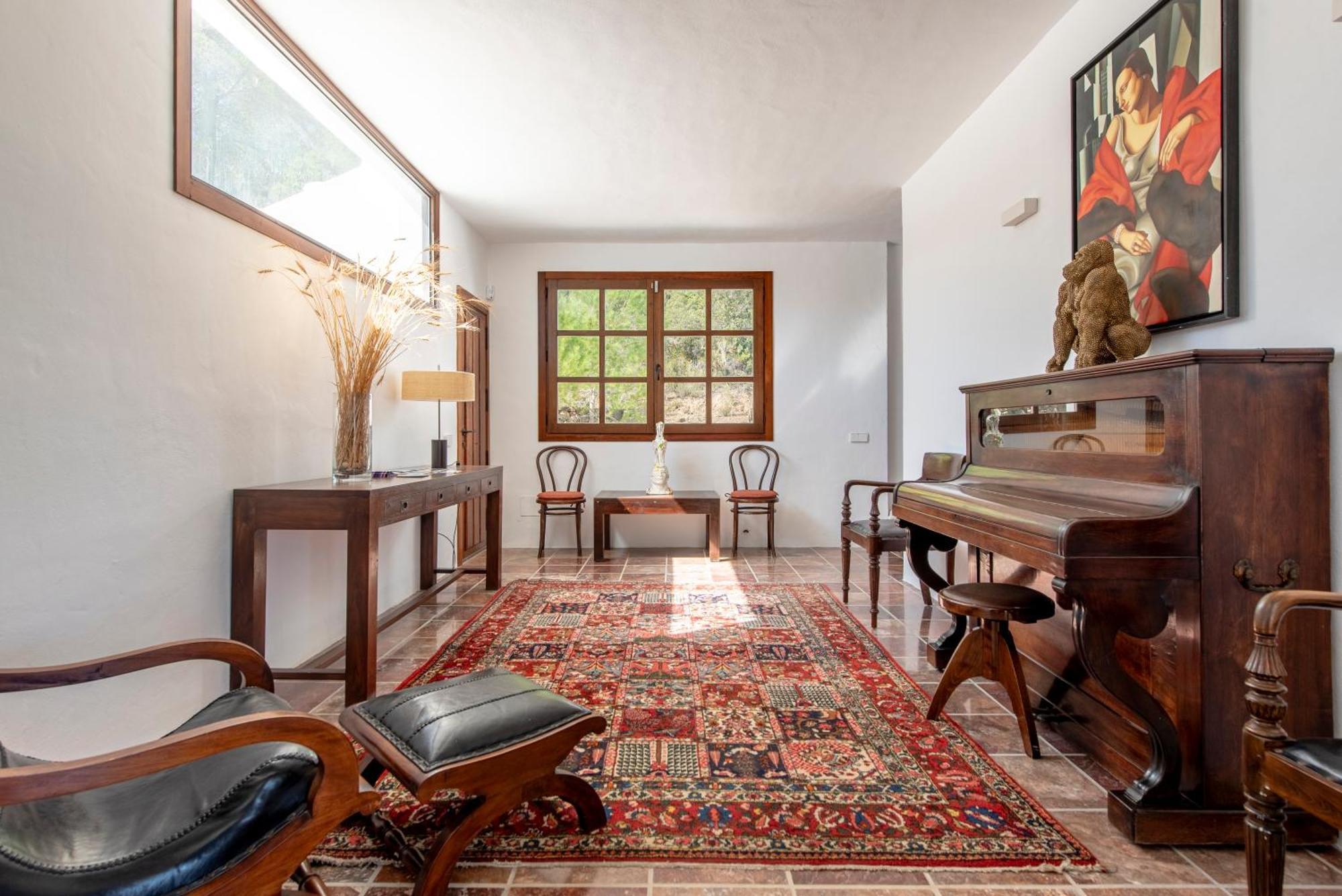 Villa San Josep 6-bed Sleeps 14 Pool & Sea View *