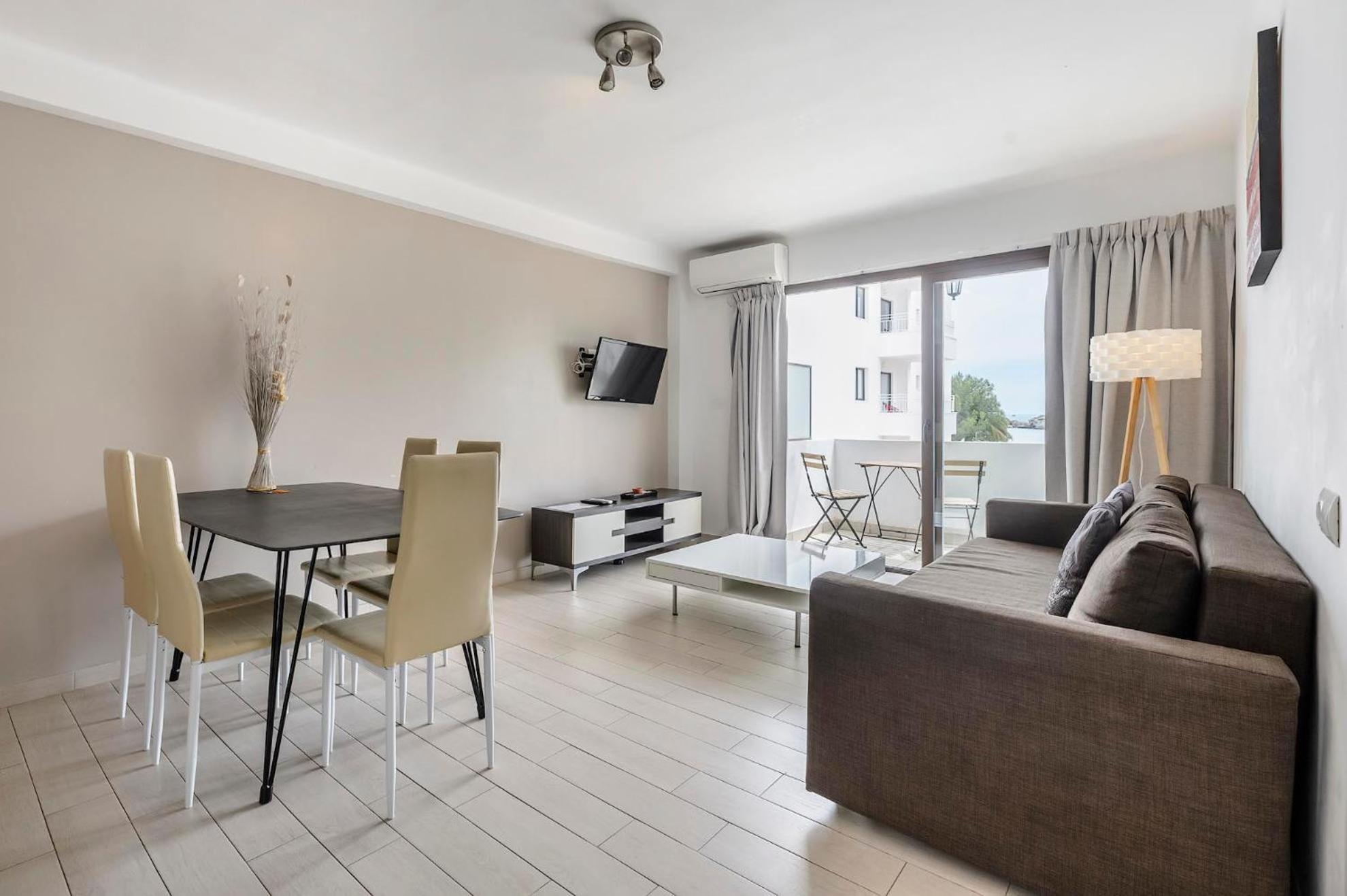 Esmeralda Apartment