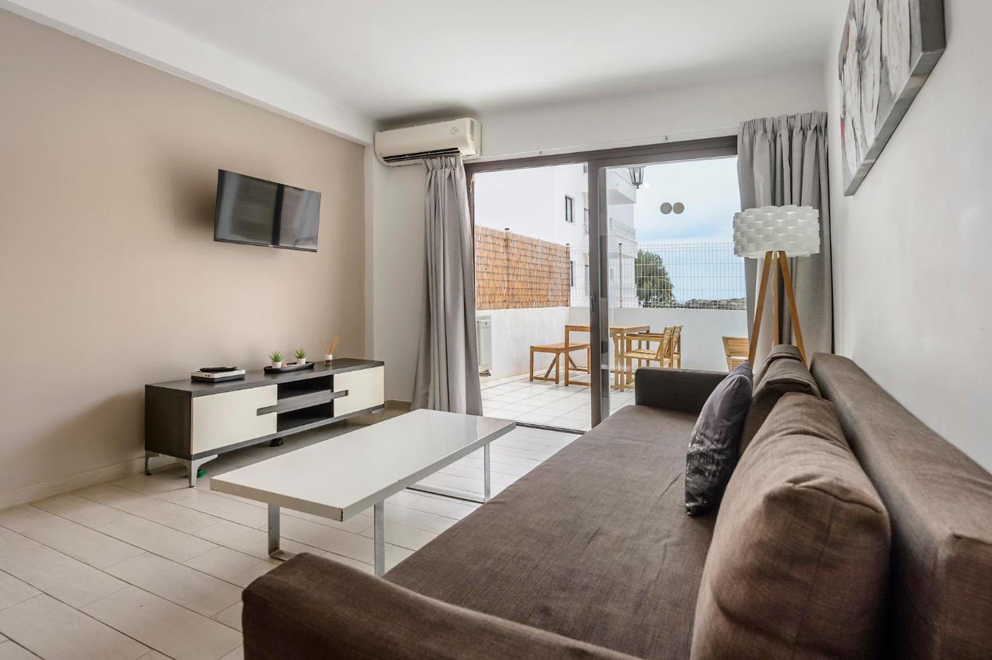 Esmeralda Apartment