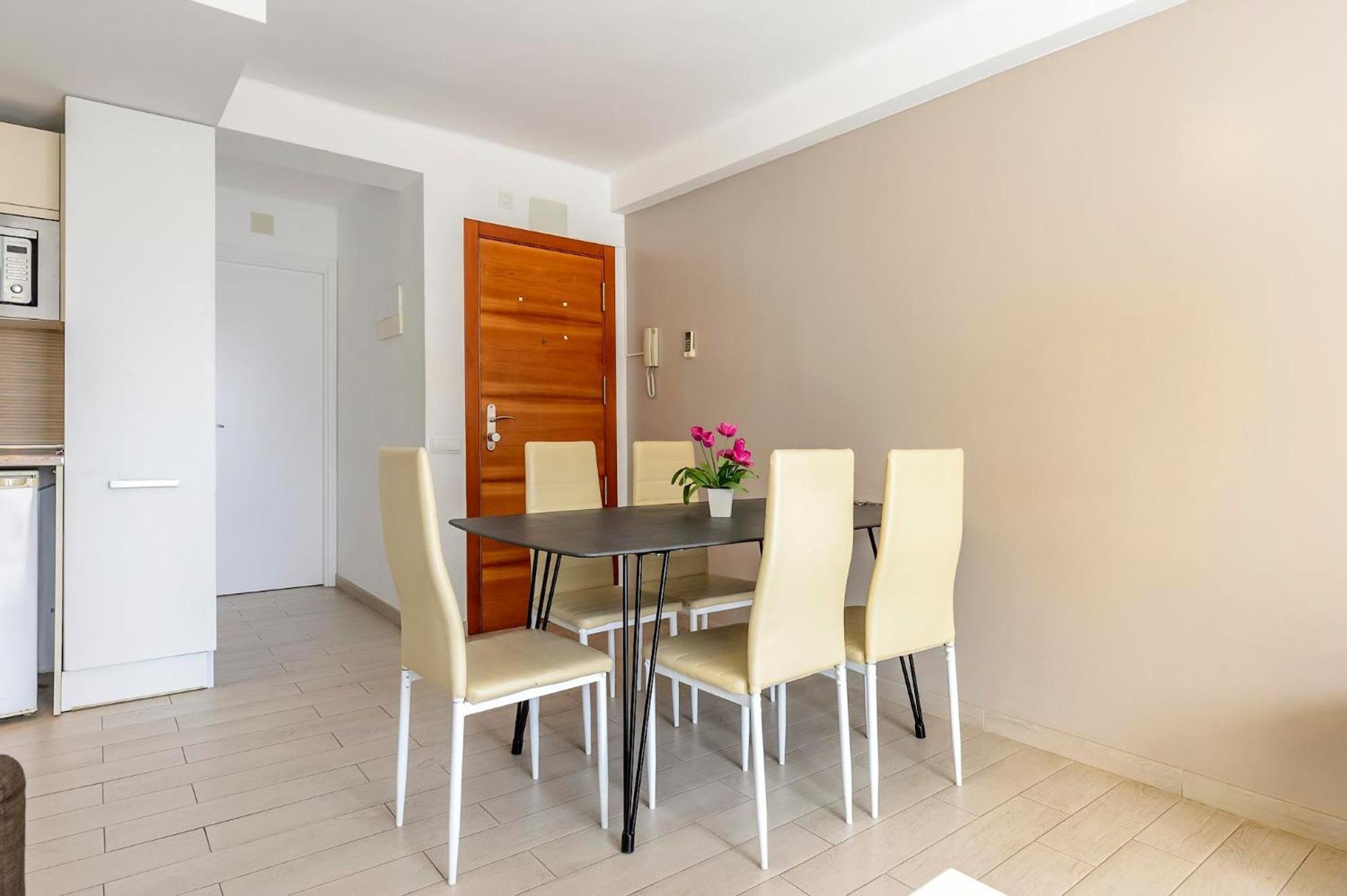 Apartment Esmeralda *