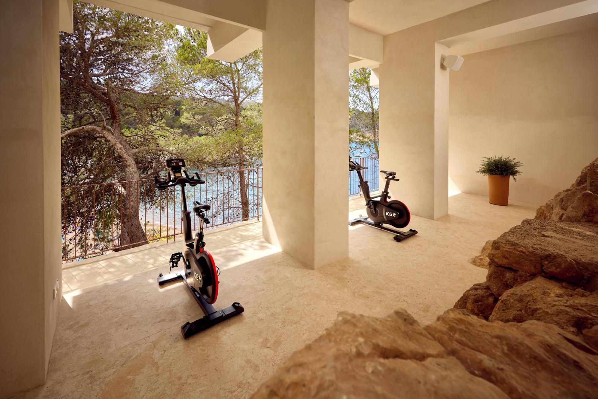 Hotel Cala San Miguel Ibiza, Curio Collection By Hilton, Adults Only Port de Sant Miguel