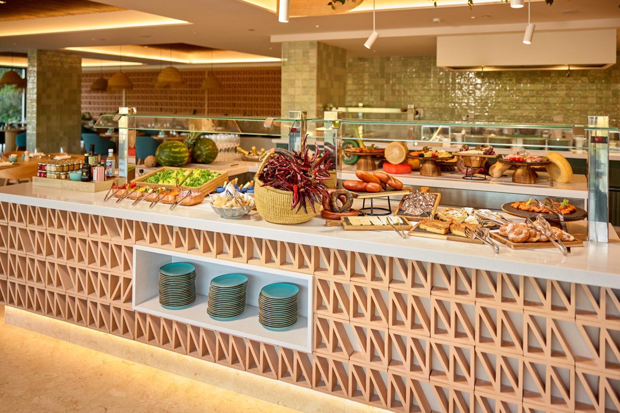 Cala San Miguel Ibiza, Curio Collection By Hilton, Adults Only 5* Port de Sant Miguel