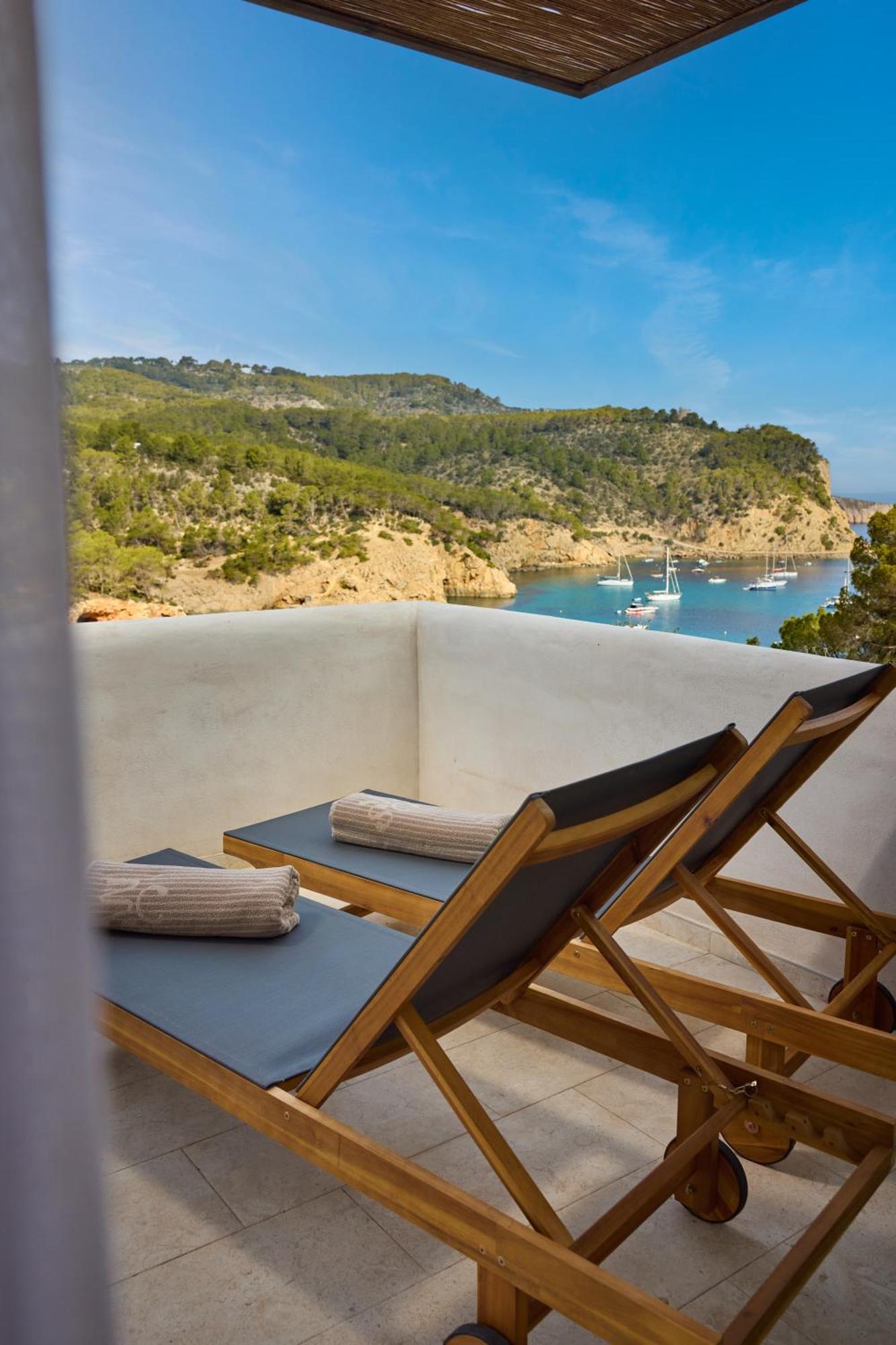 Cala San Miguel Ibiza, Curio Collection By Hilton, Adults Only 5* Port de Sant Miguel