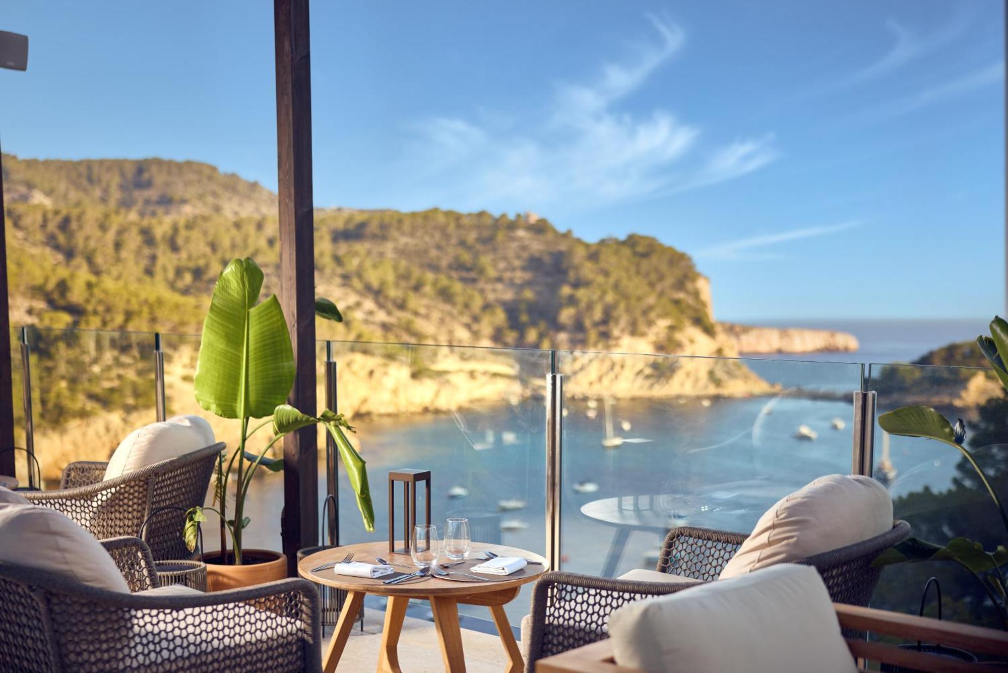Hotel Cala San Miguel Ibiza, Curio Collection By Hilton, Adults Only Port de Sant Miguel