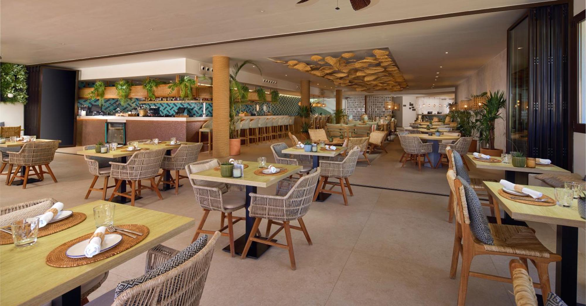 Cala San Miguel Ibiza Resort, Adults Only, Curio Collection By Hilton 5* Port de Sant Miguel