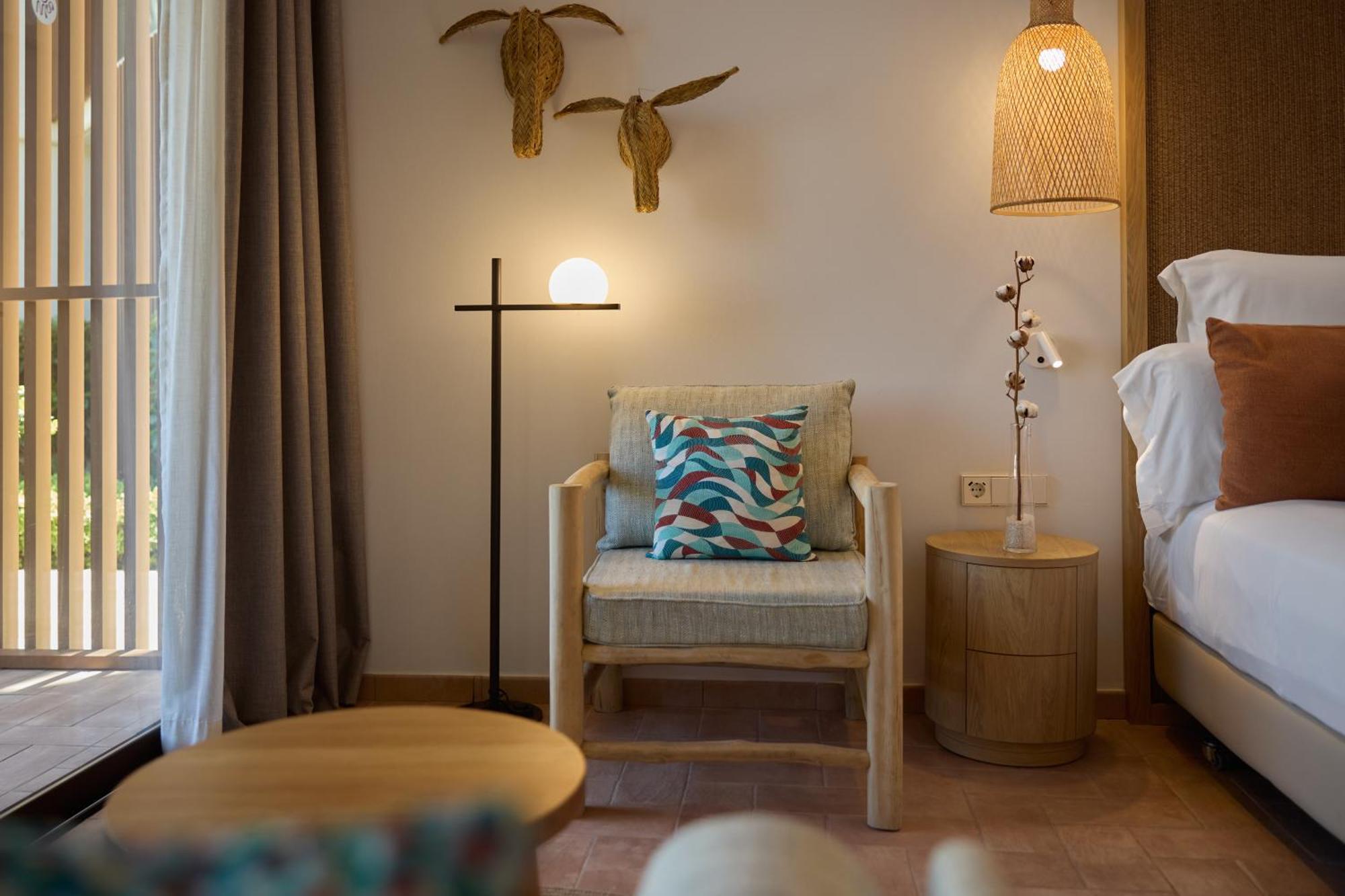 Hotel Cala San Miguel Ibiza Resort, Adults Only, Curio Collection By Hilton