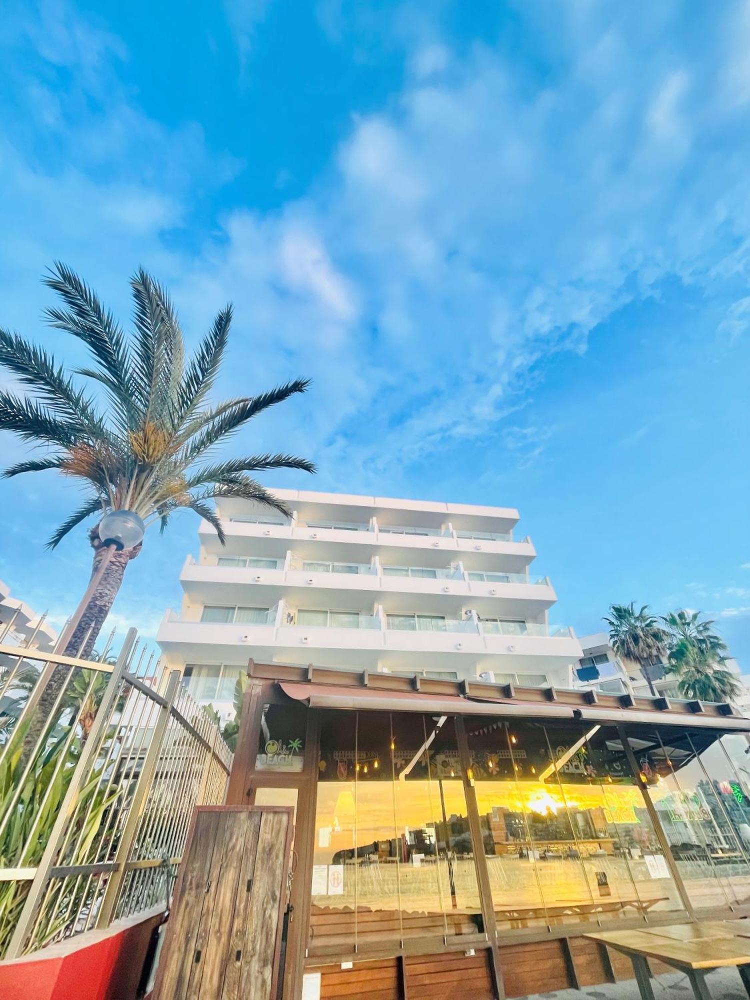 Aparthotel Llobet 3*