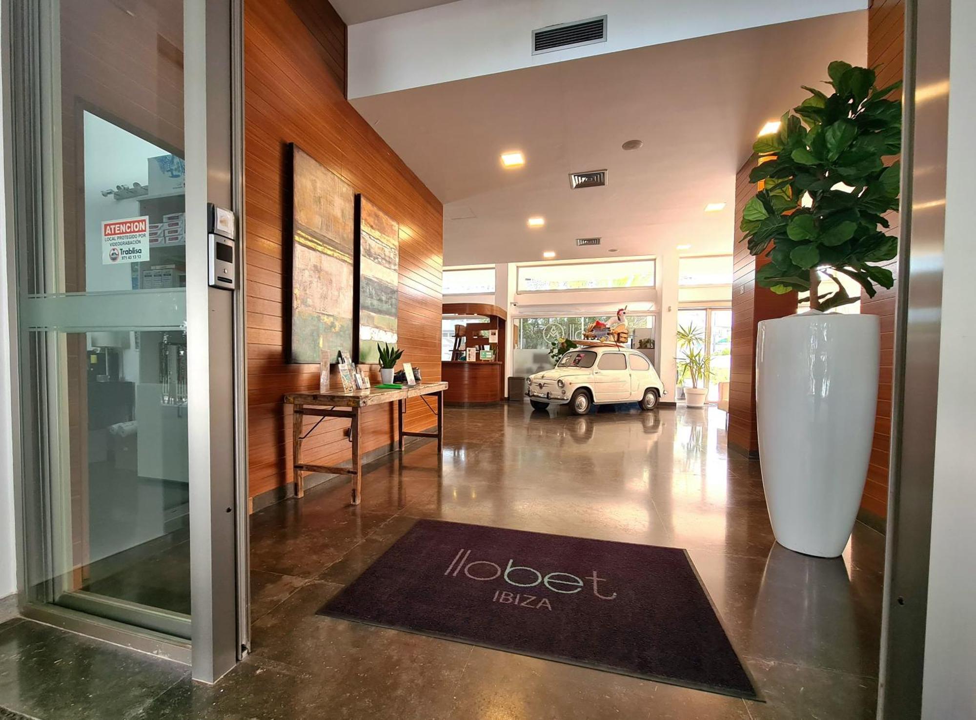 Llobet Aparthotel 3*