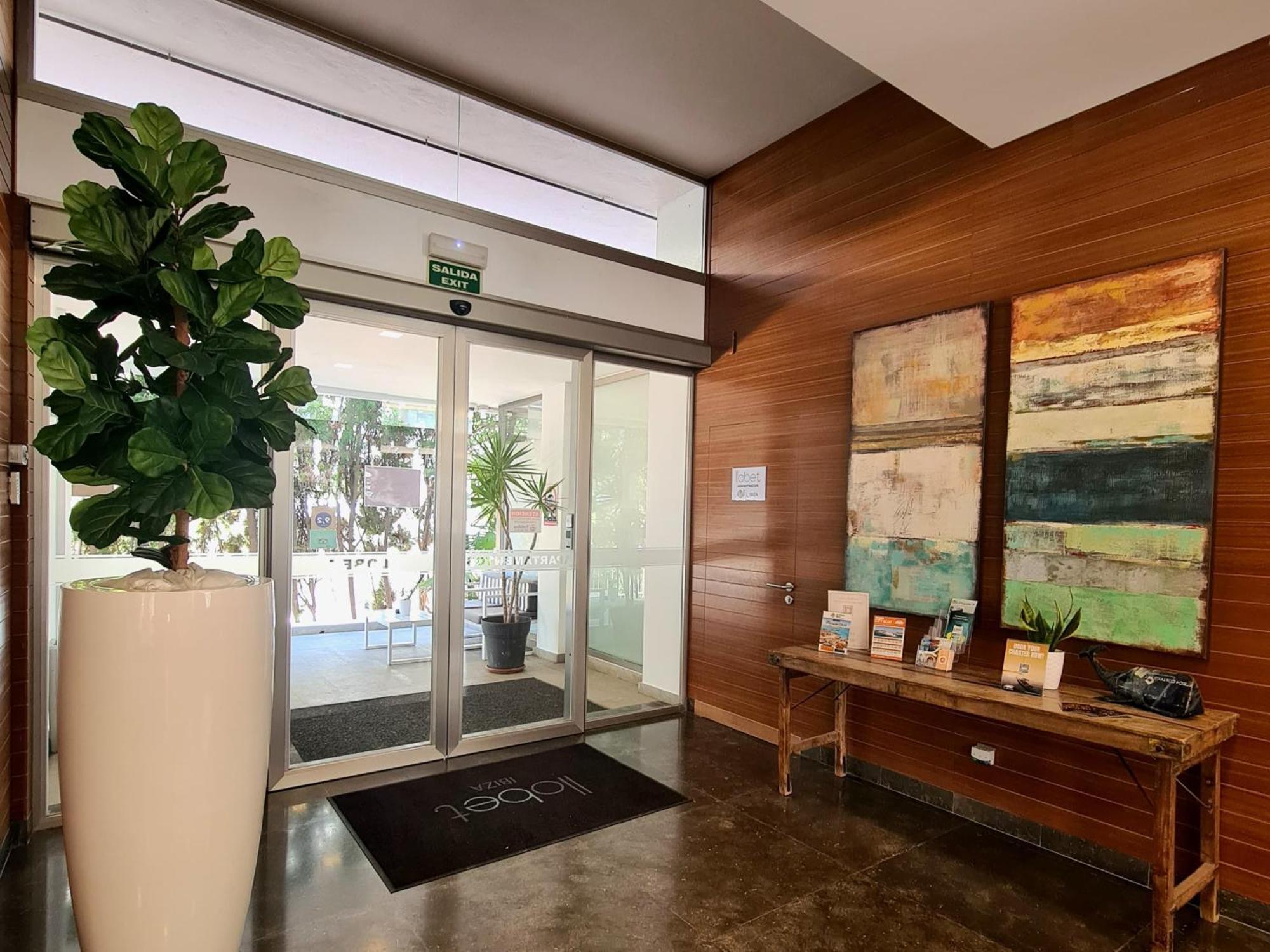 Aparthotel Llobet 3*
