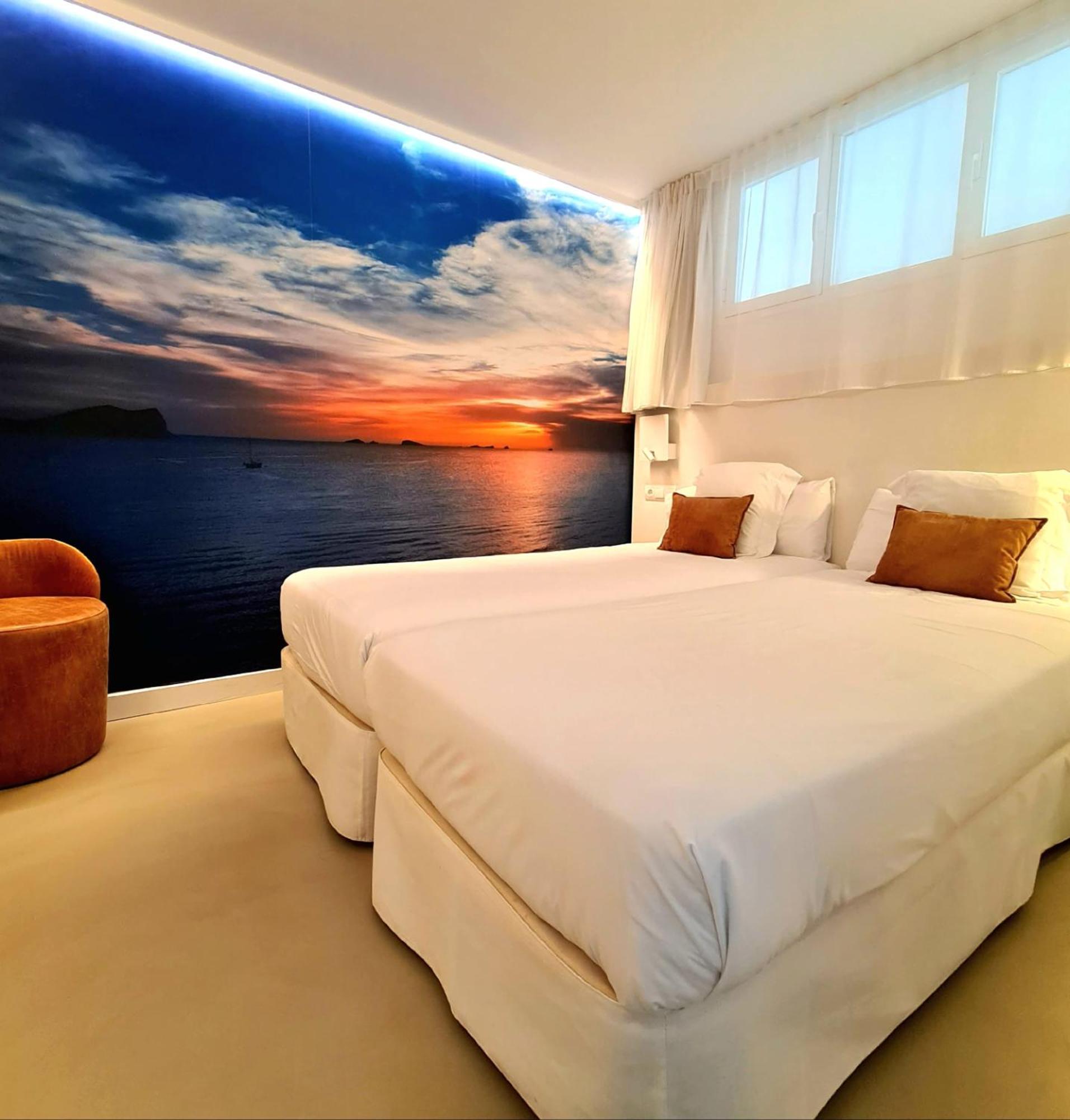 Llobet Aparthotel