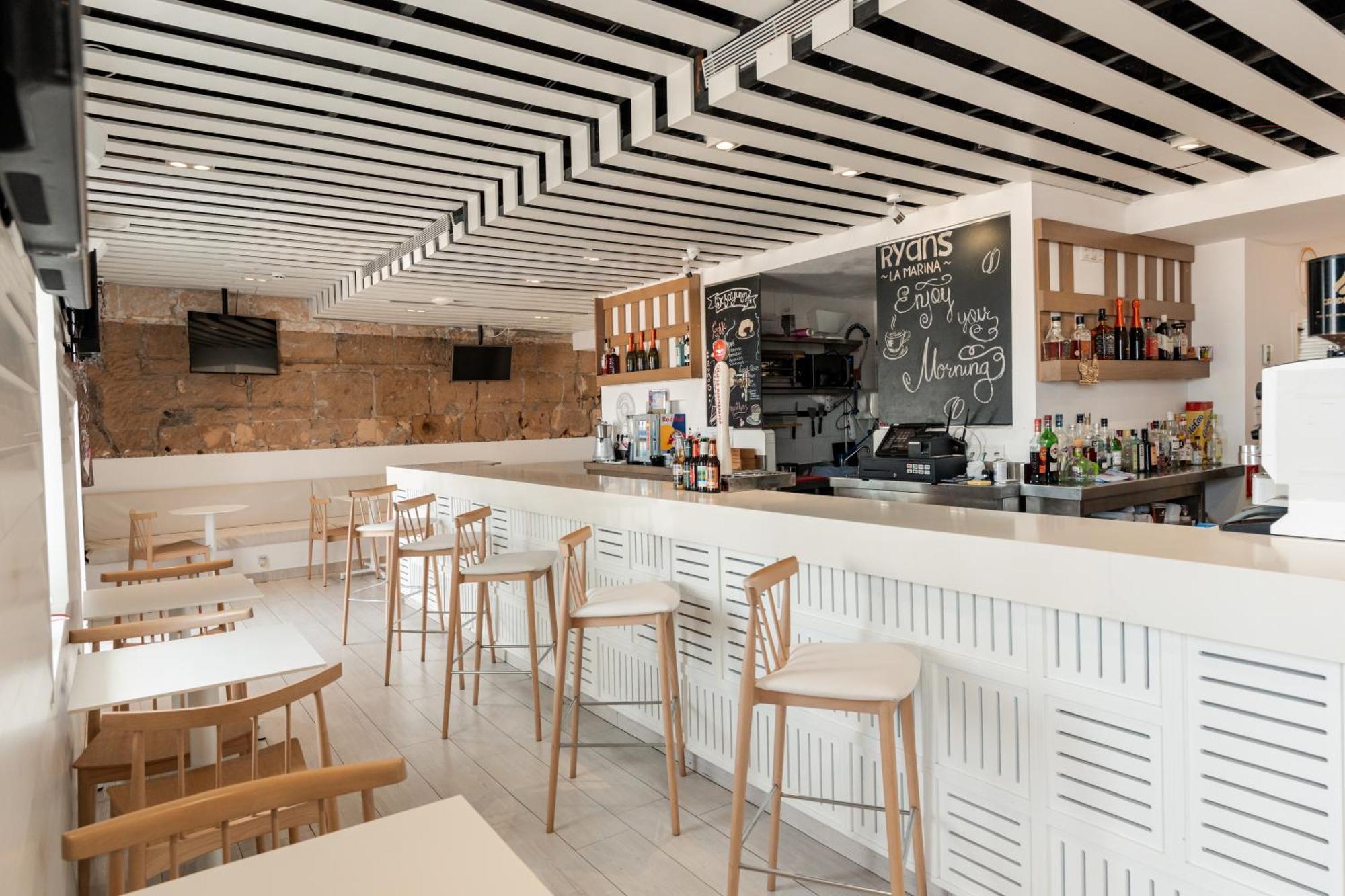 Ryans La Marina (adults Only)