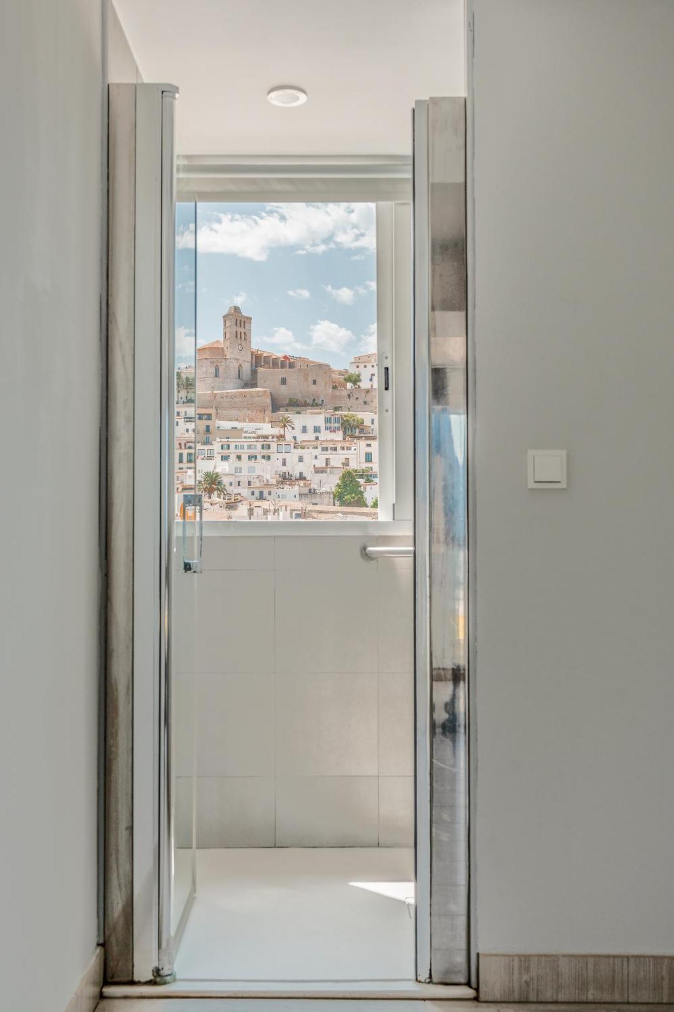 Ryans La Marina (adults Only) 3*