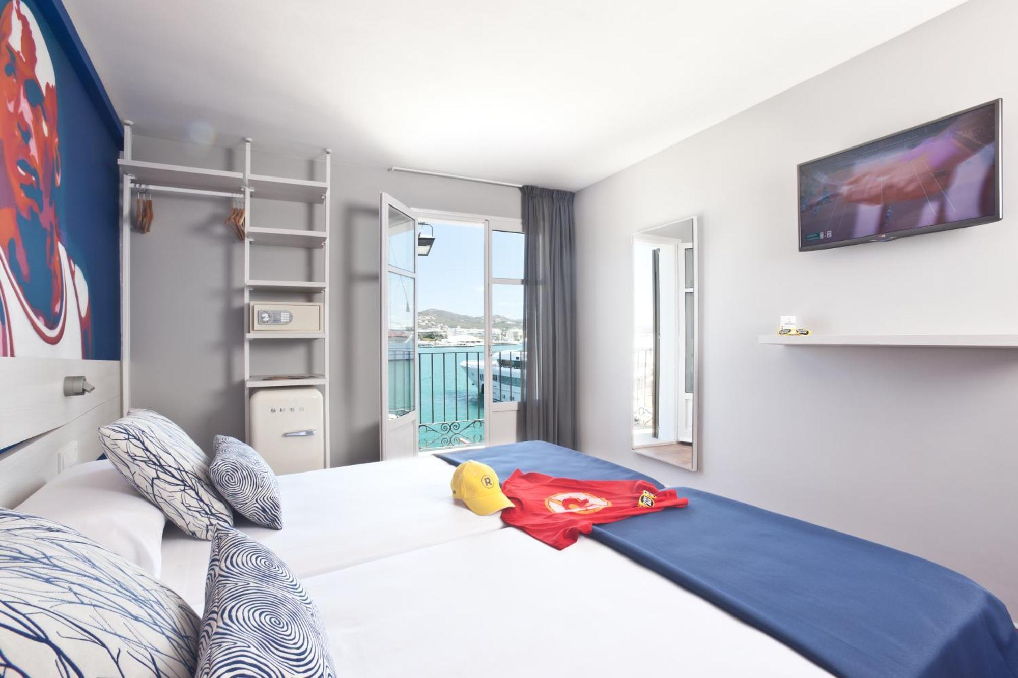 Ryans La Marina (adults Only) Hotel