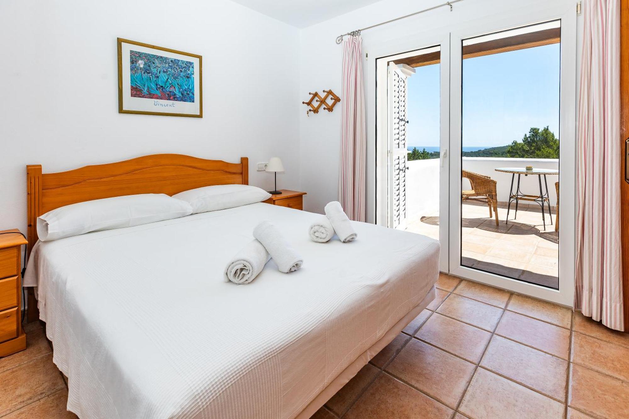 Villa Charming With Pool, Toni Mateu. *