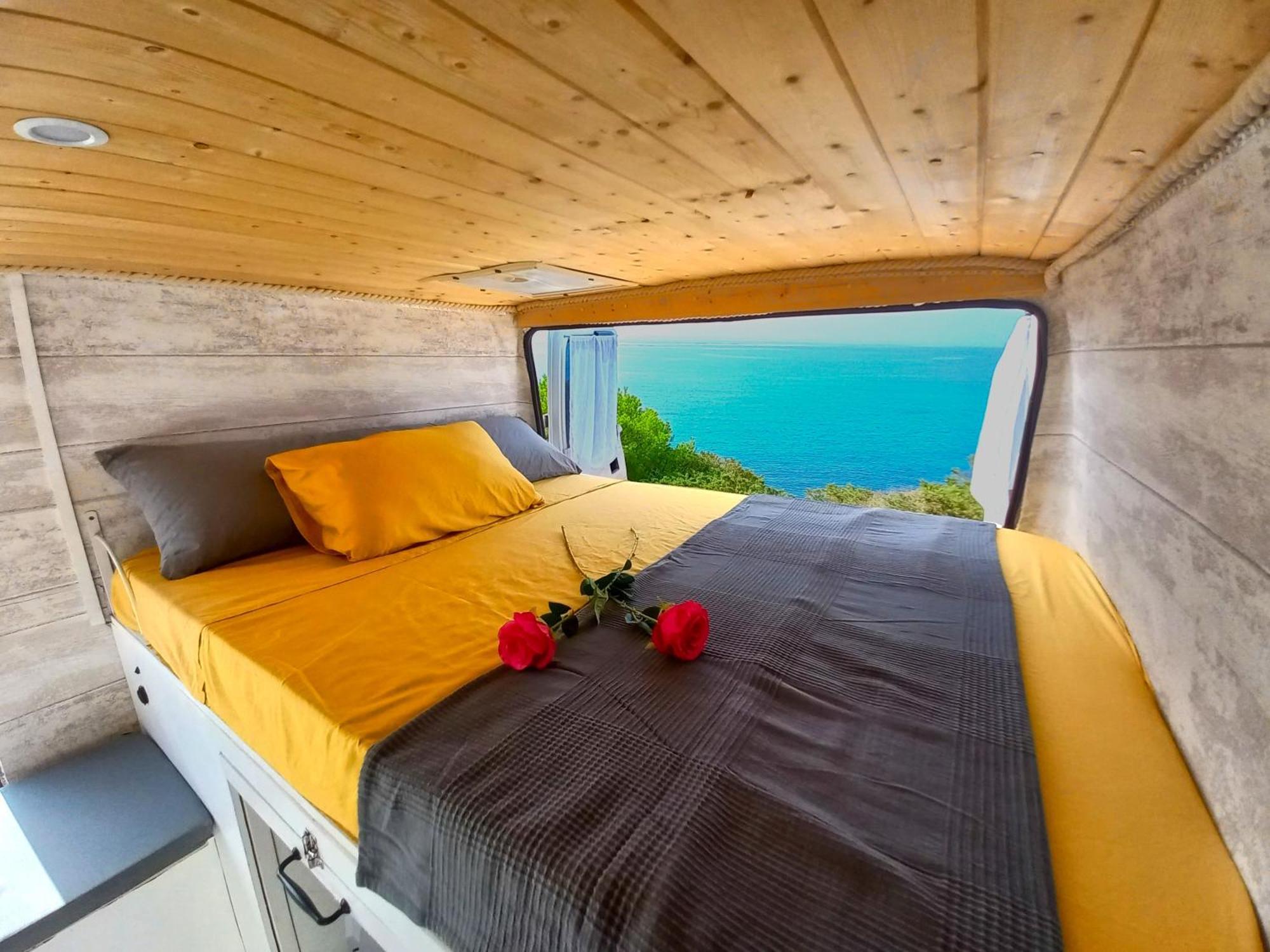 Camper Van Ibiza 1 Acampamento