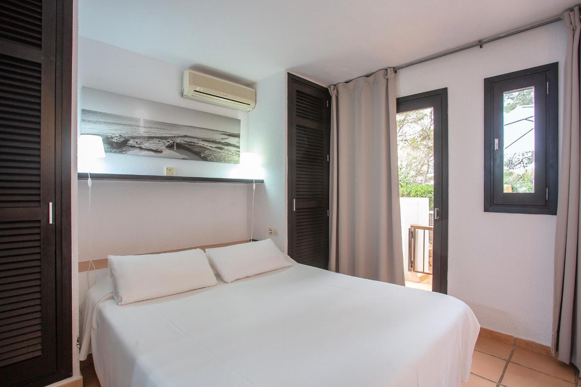 Club Cala Azul Hotel