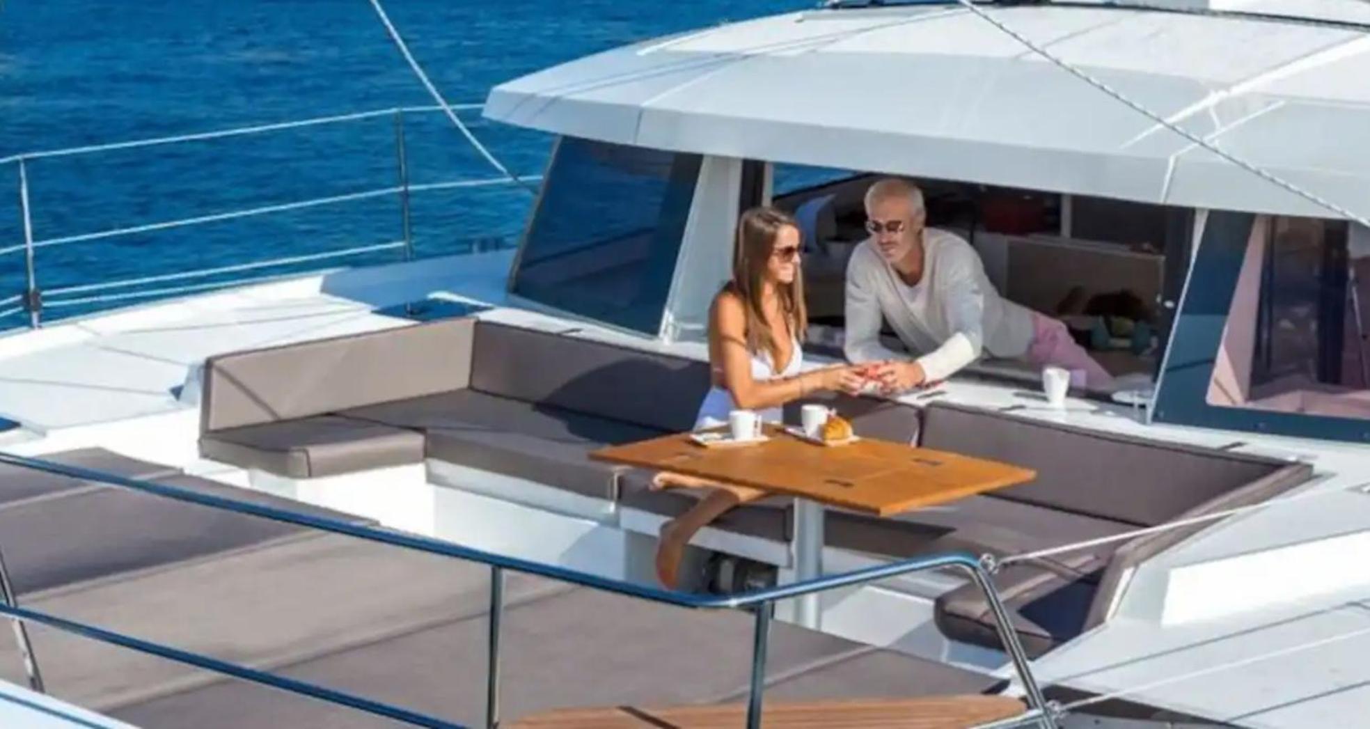 Botel Centro Catamaranes Y Velero Ibiza Town