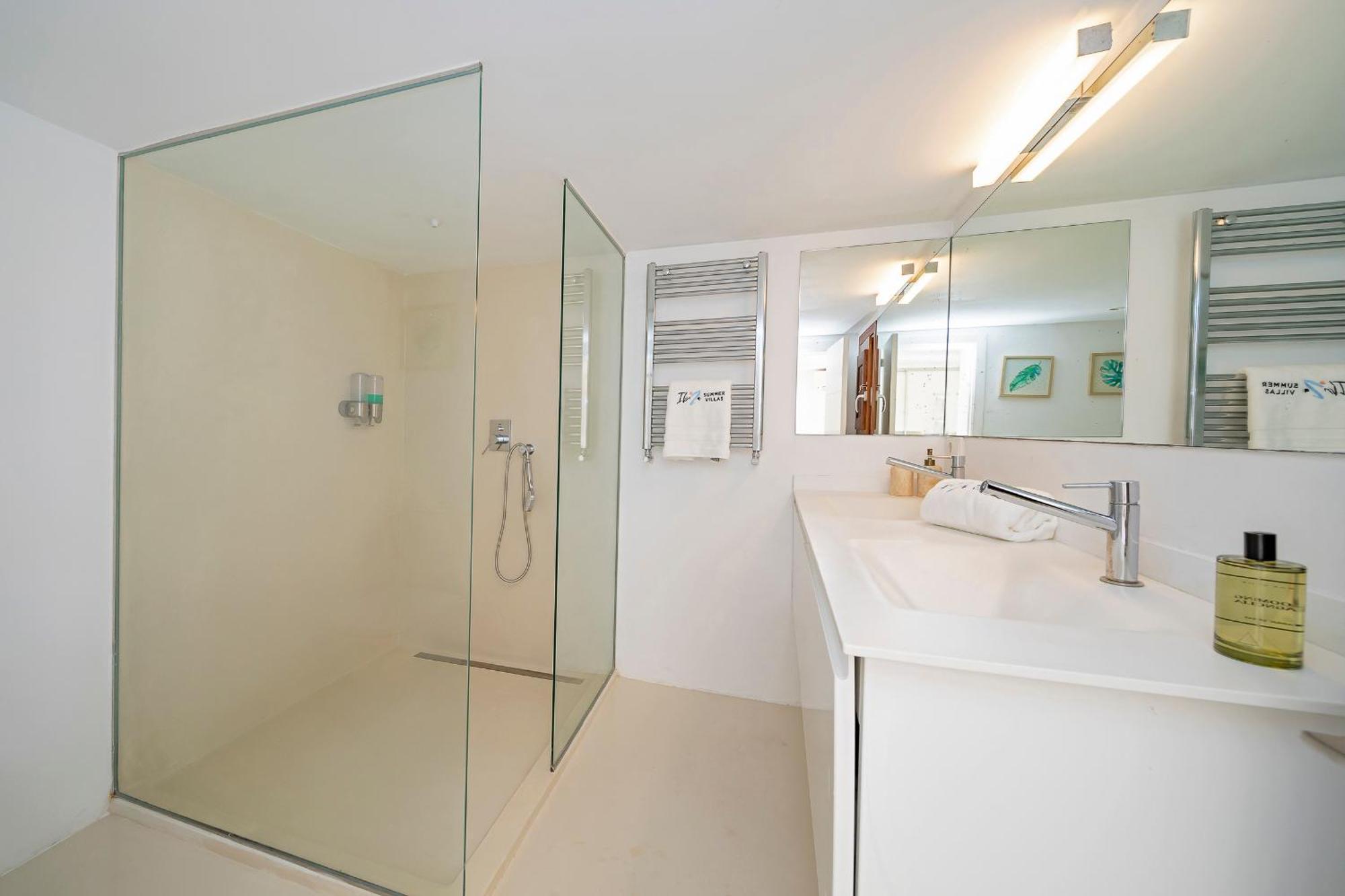 Near Ibiza Town Sleeps 11 To 13 Guests *