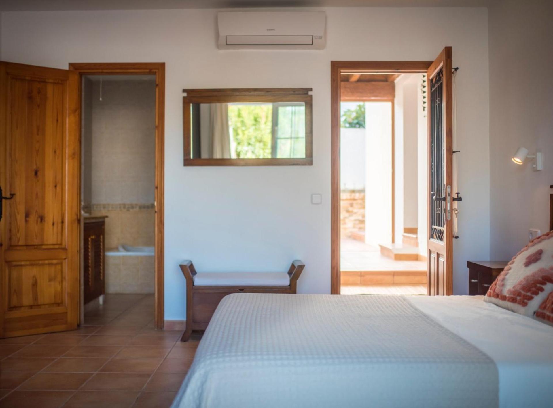 Villa Can Petrus, Con Piscina Y Wifi Gratis * Sant Antoni de Portmany