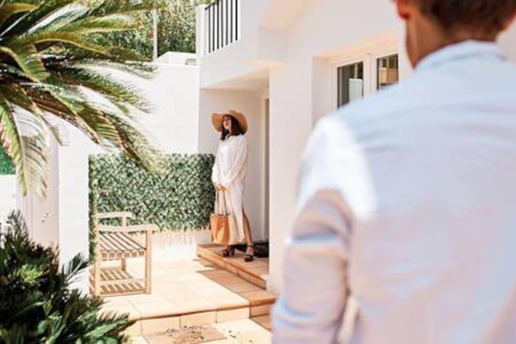 Walk To Ushuaia, Hi & The Beach! - 6Br Villa - Charming Patio & Private Pool Ibiza Town