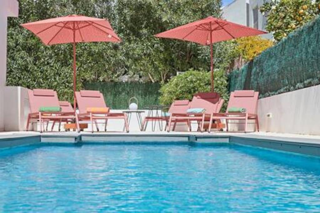 Walk To Ushuaia, Hi & The Beach! - 6Br Villa - Charming Patio & Private Pool