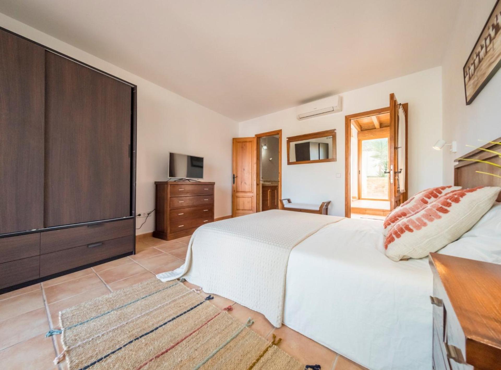Villa Can Petrus, Con Piscina Y Wifi Gratis * Sant Antoni de Portmany