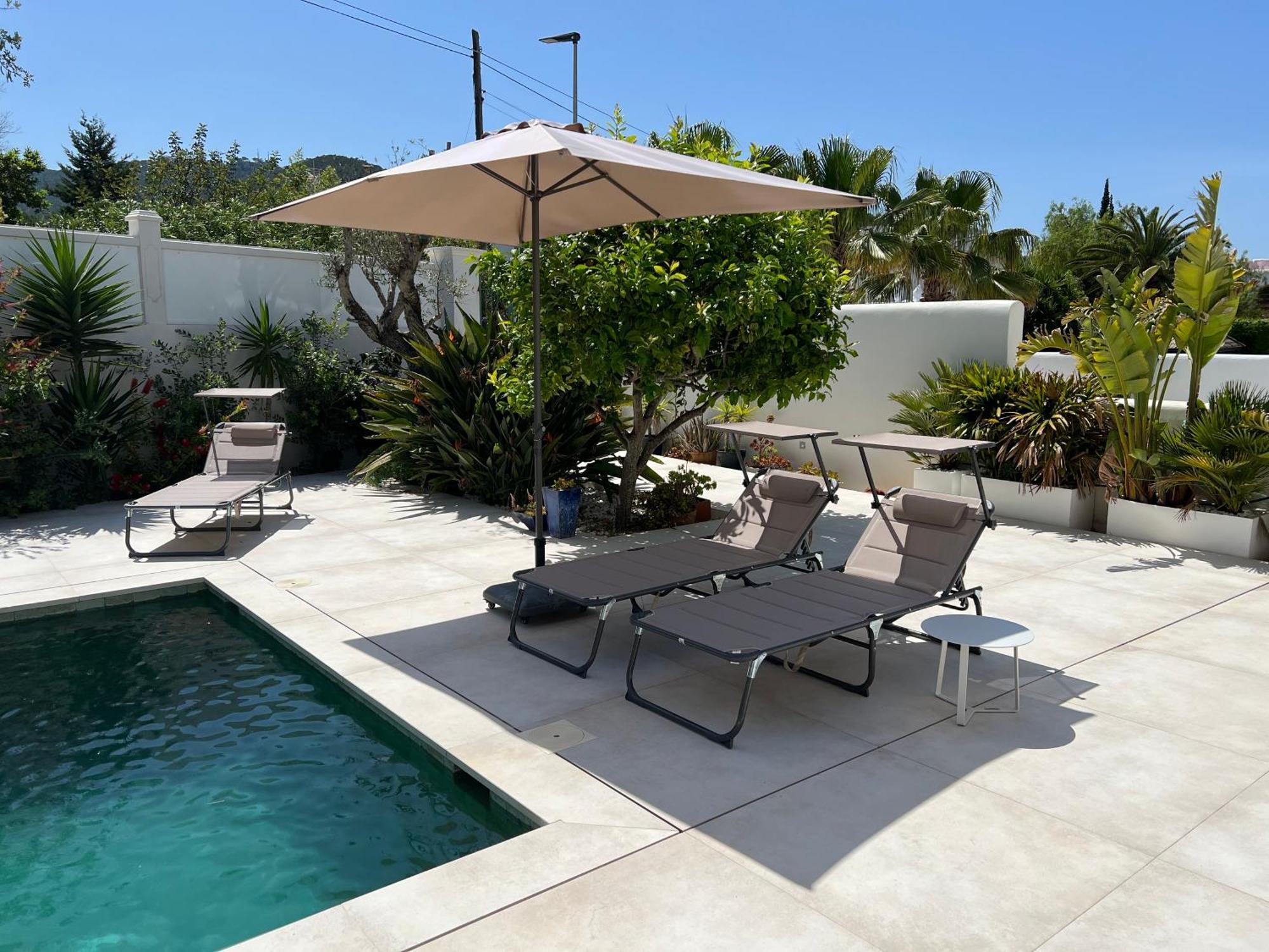 Moderne Mit Pool Sant Josep de sa Talaia