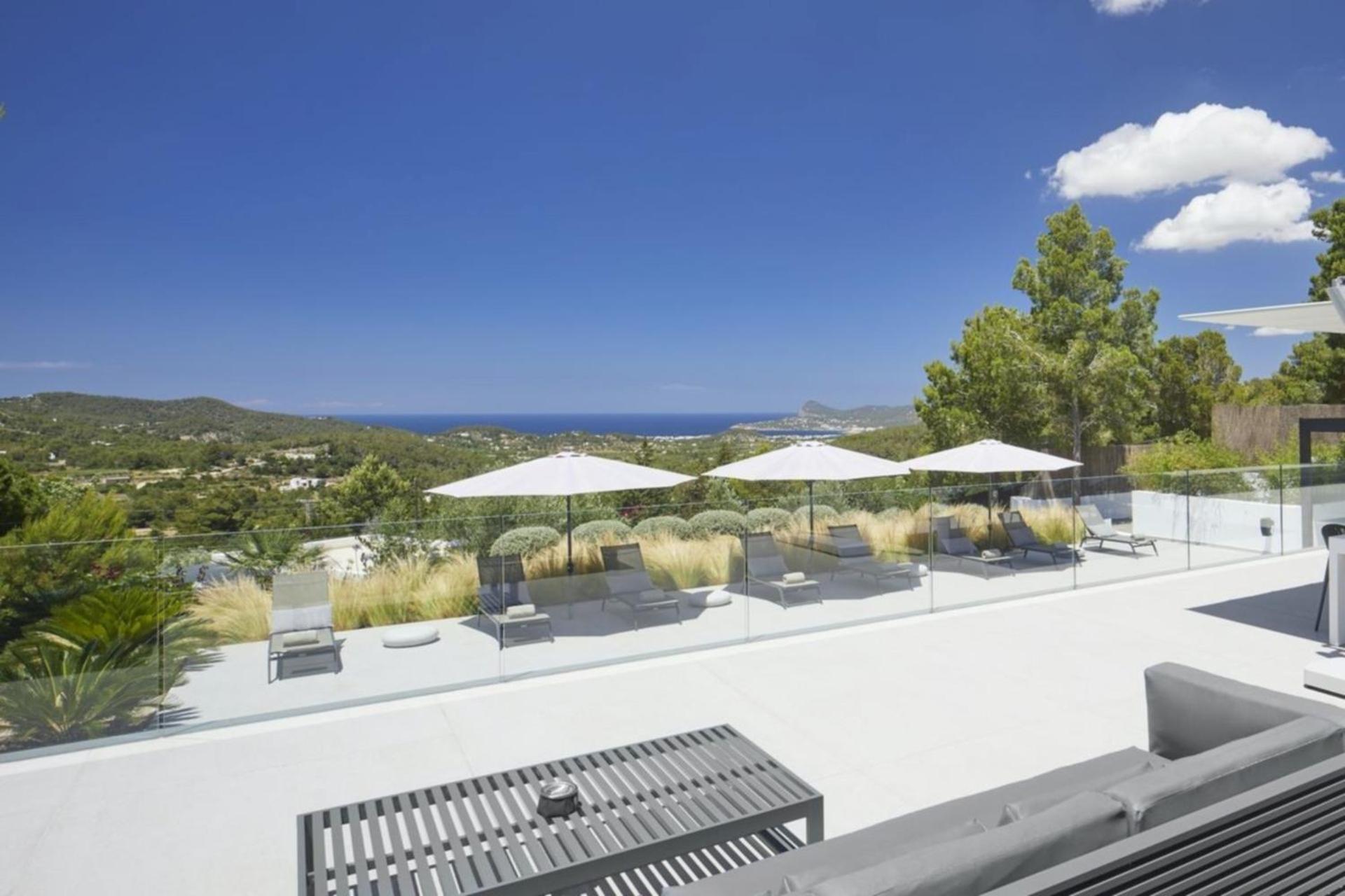 Villa Cap Martinet Modern Top