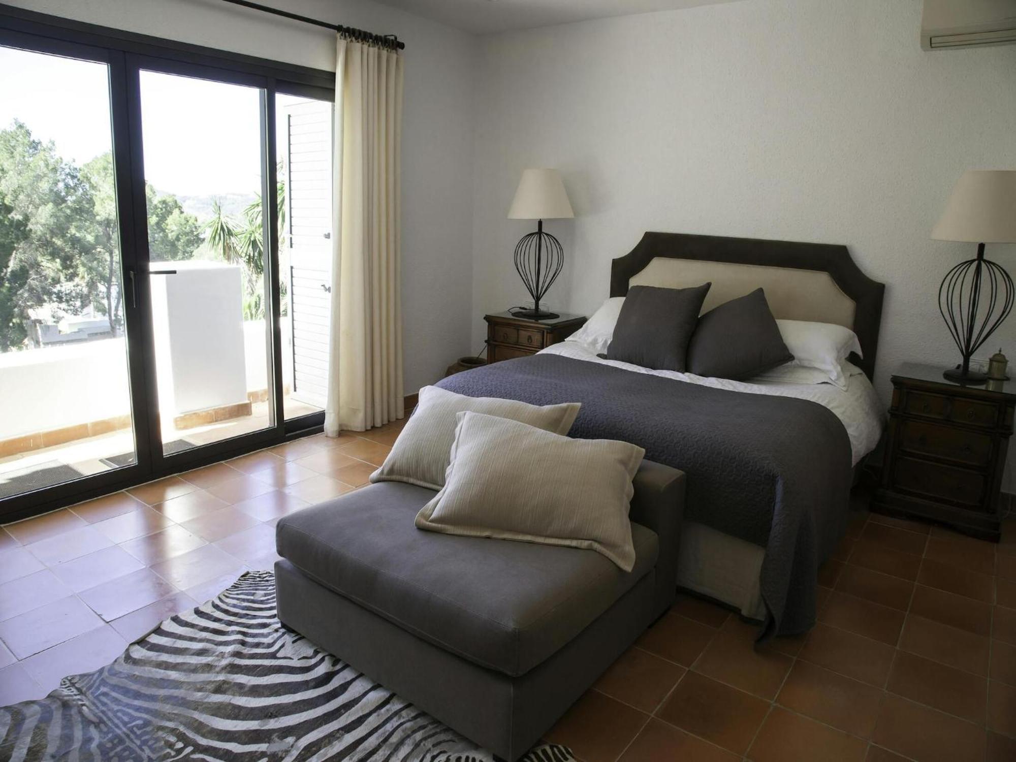 Villa Beautiful With Pool Cala Llonga (Ibiza)