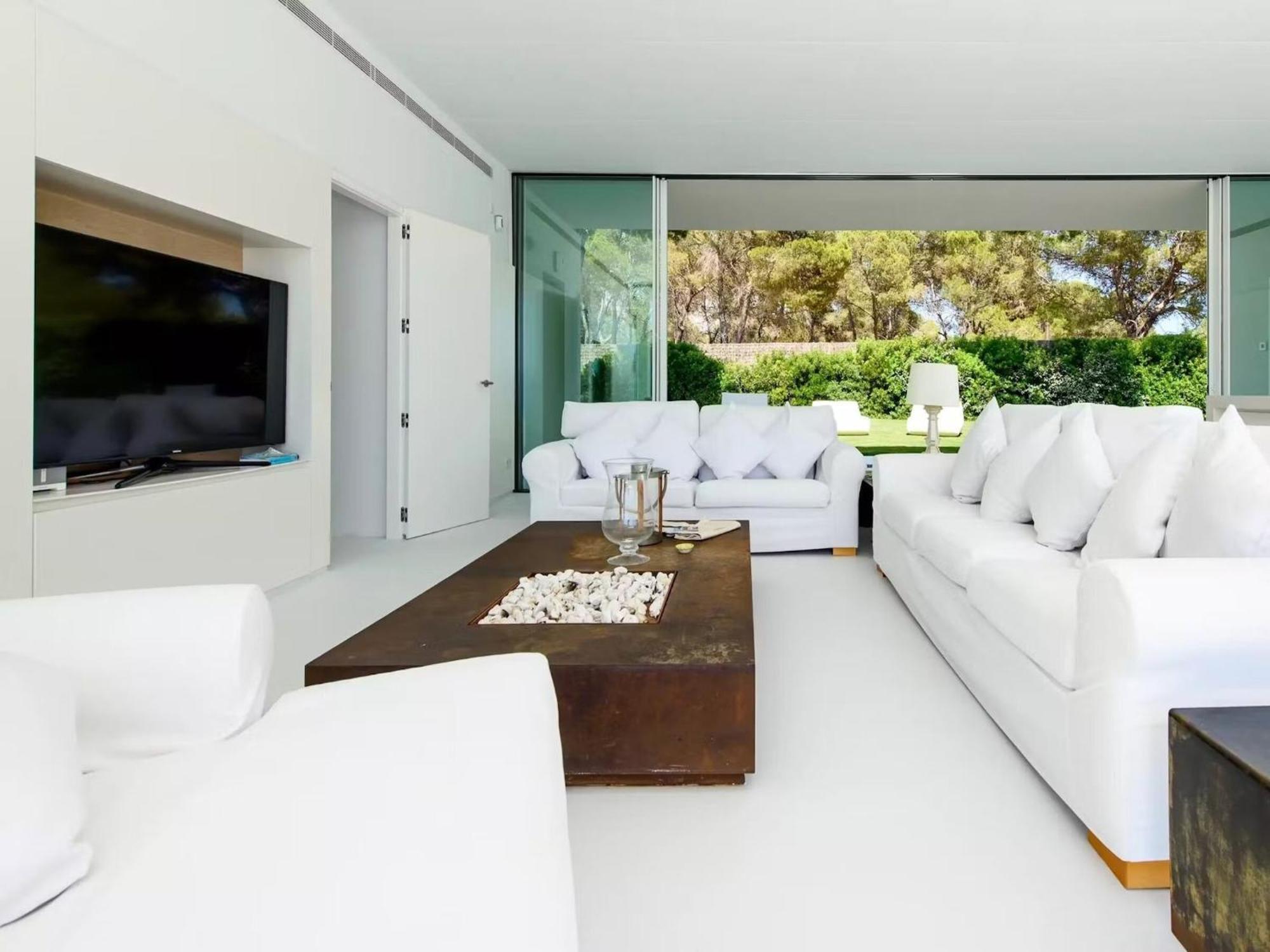 Stylish With Infinity Pool Villa Sant Josep de sa Talaia